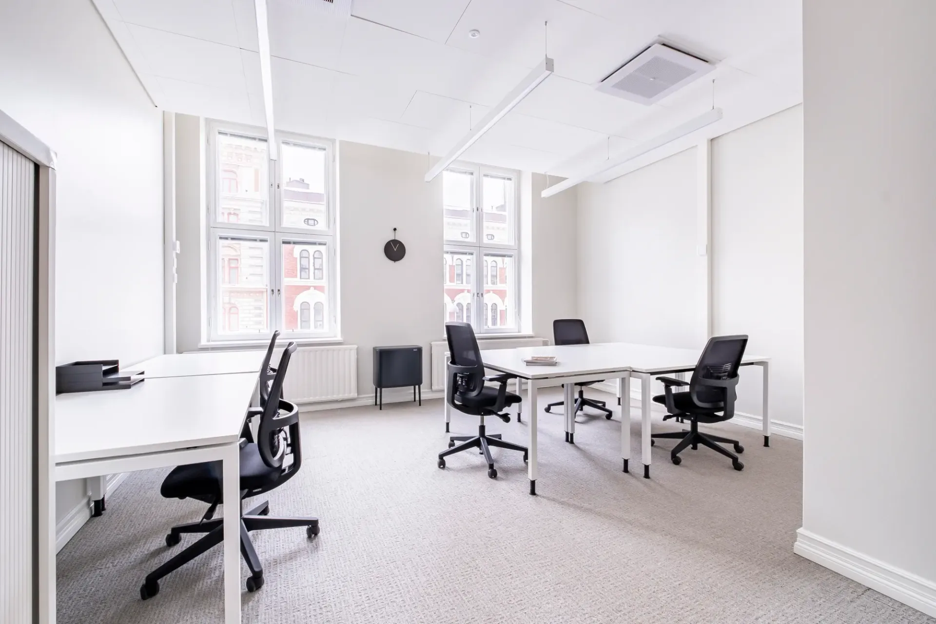 Privater Büroraum für 5 in Regus Metalli