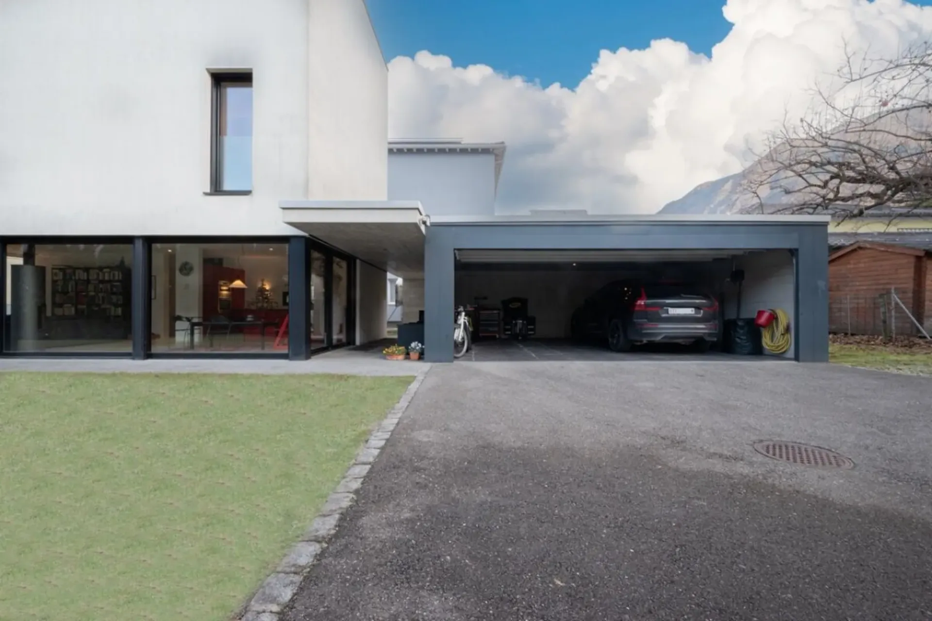 Moderne und helle Villa in ruhiger Wohnlage
