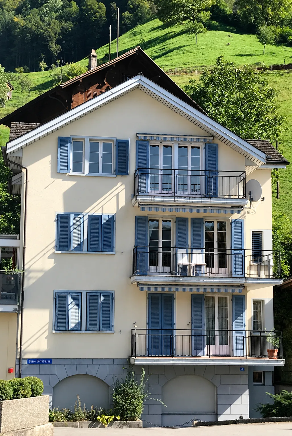 Charmante 2-Zimmer-Erdgeschosswohnung in Sisikon