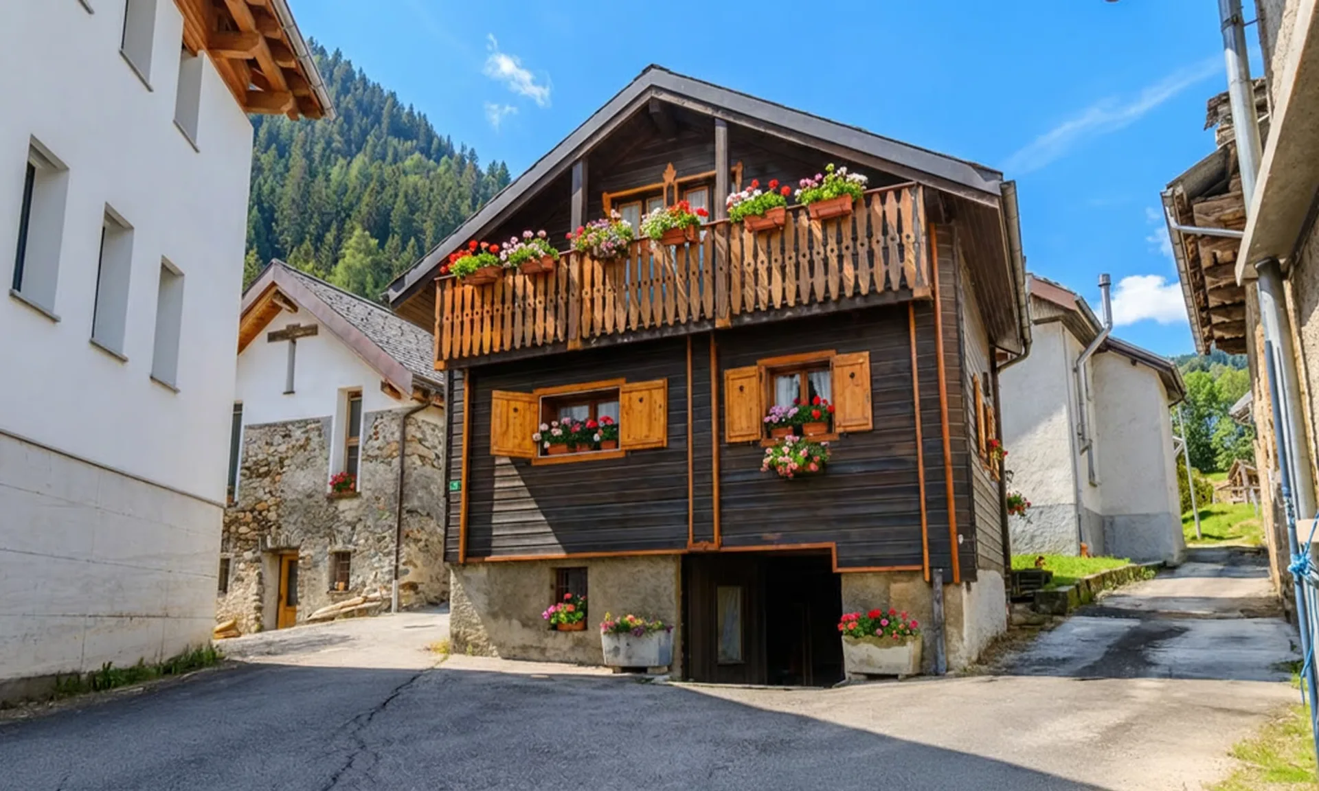 Großes renoviertes Rustico mit 10 Räumen im Val di Blenio