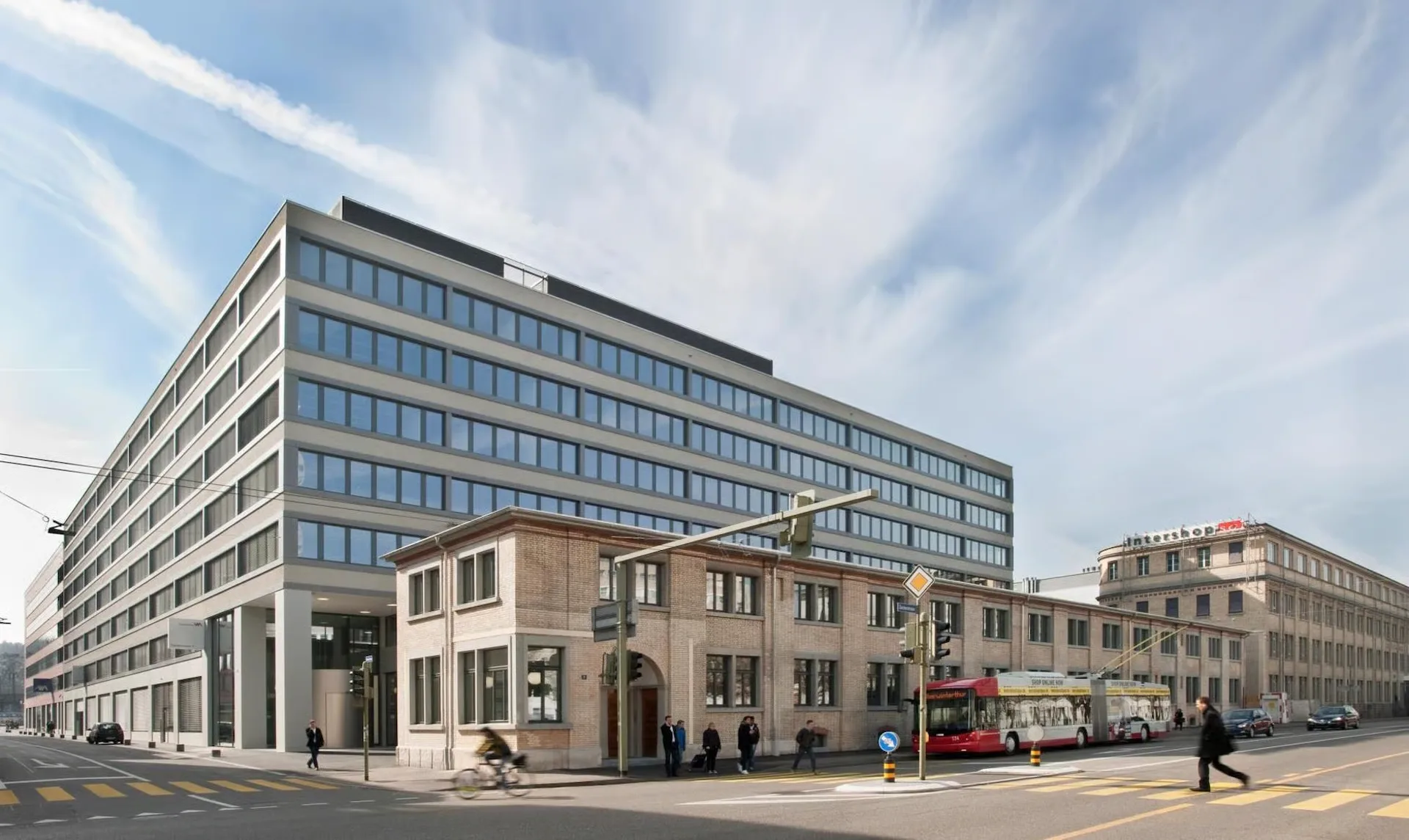 Einstellplatz im Superblock zu vermieten