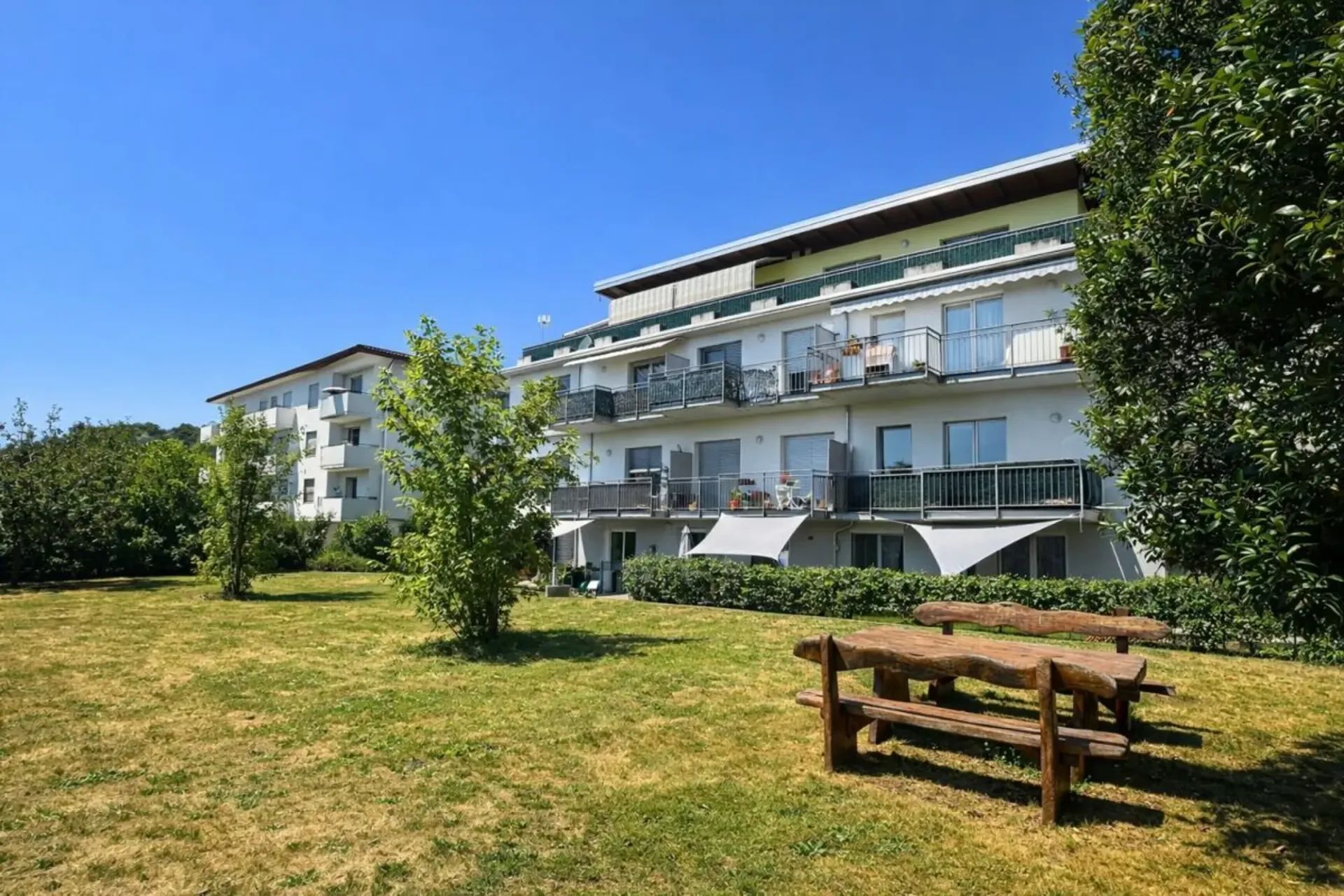 Appartement moderne avec balcon