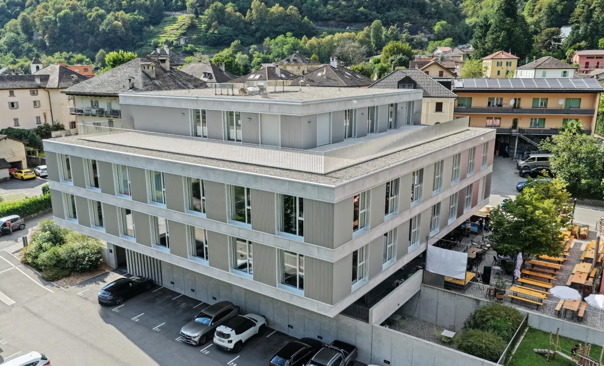 Quartier Birreria – Elegant und funktionaler Bürokomplex in Grono (GR)