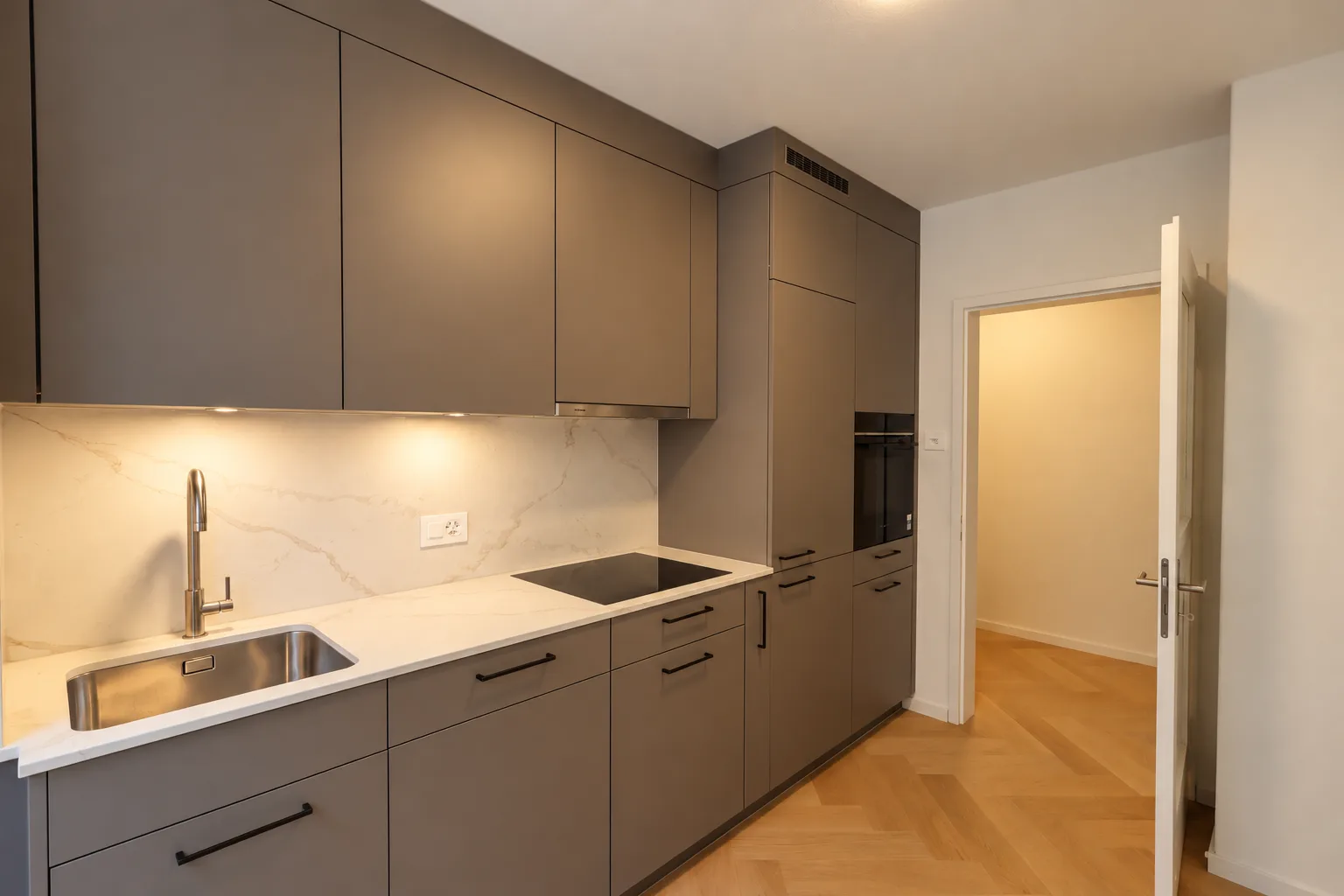 Hochwertig sanierte 2.5-Zimmer-Wohnung  im Seefeld  