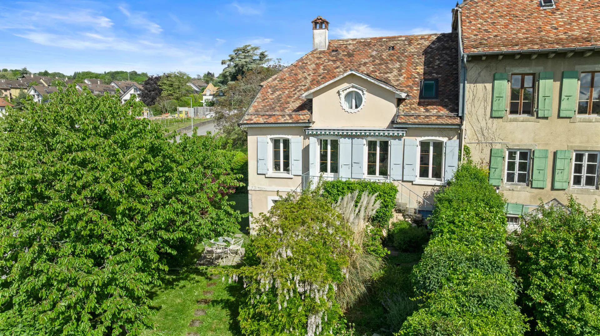 Maison au charme d'antan avec vue sur le lac Léman
