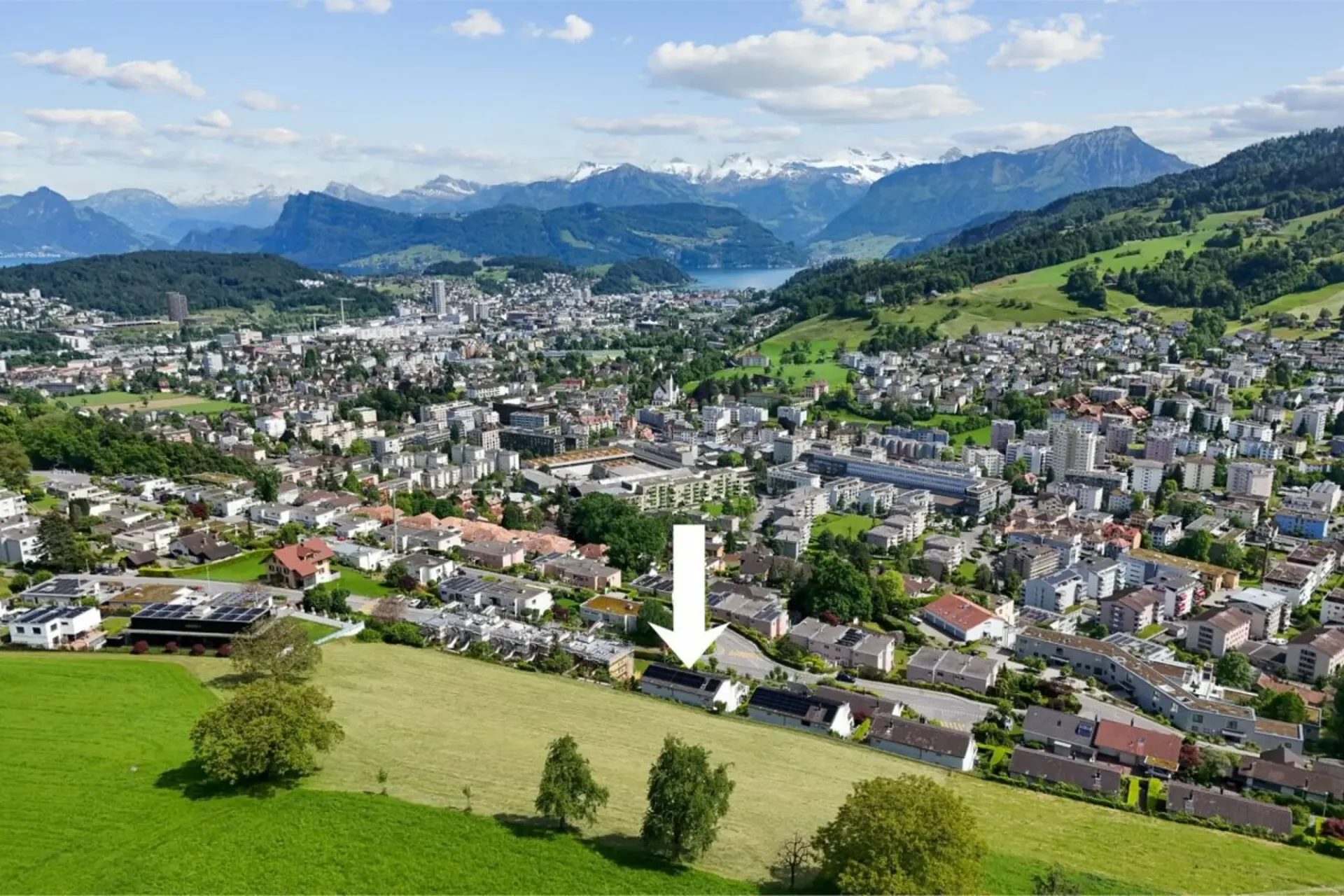 Trono sopra i tetti di Kriens al Sonnenberg - Appartamento mansardato di 4,5 locali con terrazza
