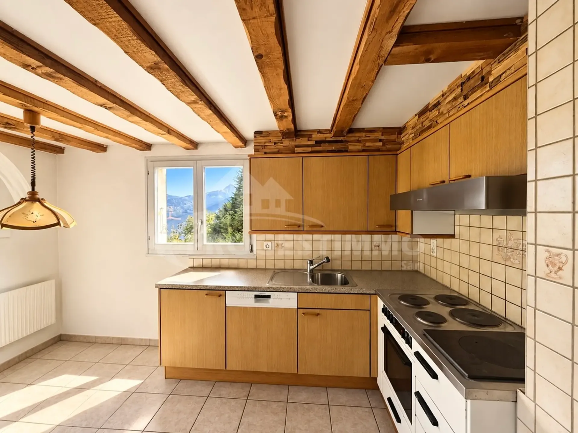 Casa con 2 appartamenti da ristrutturare