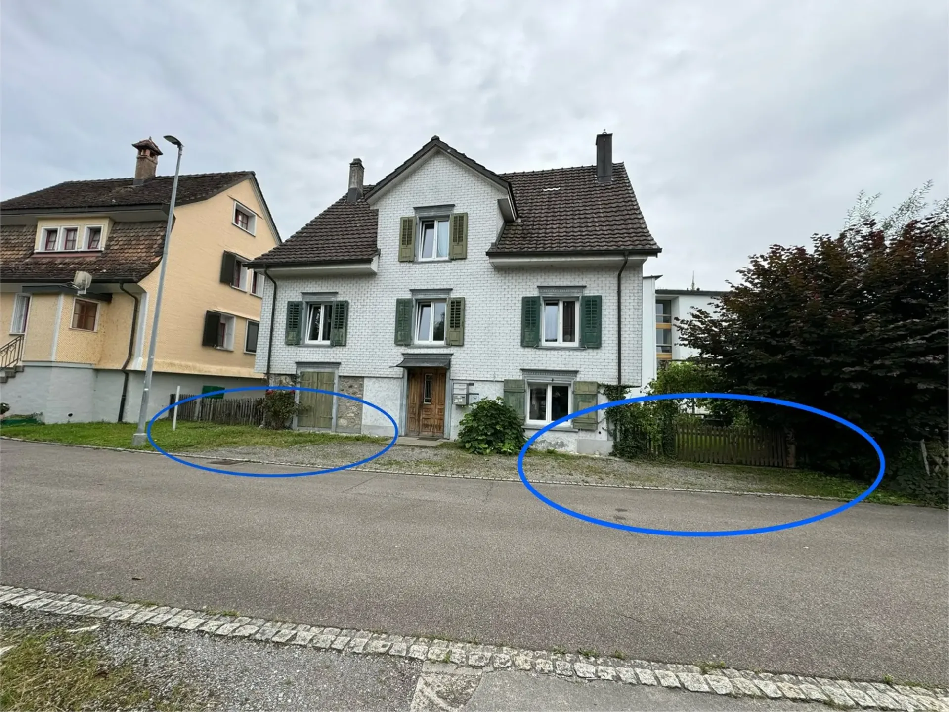 Aussen Parkplätze zu vermieten