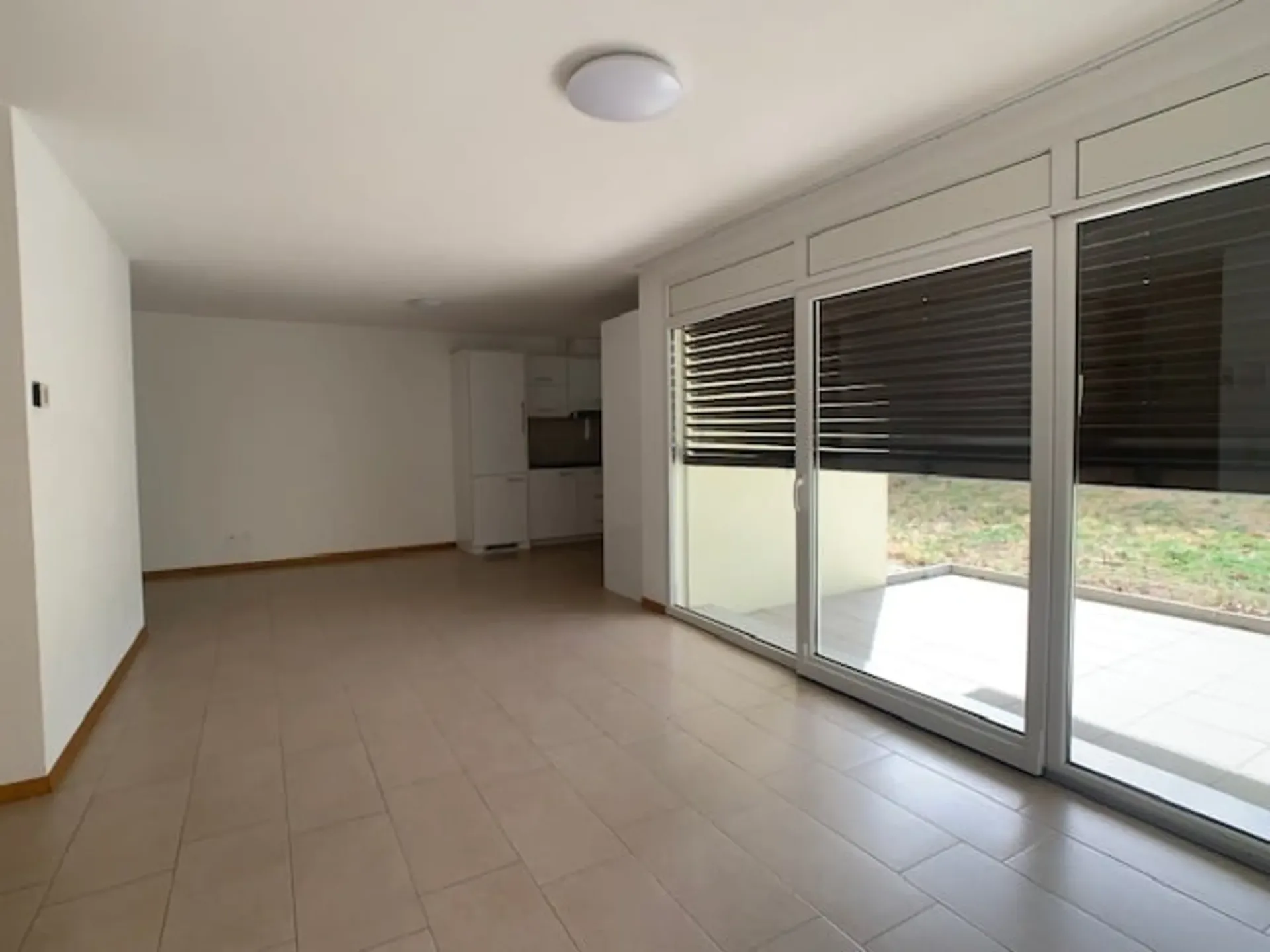 Große 2,5-Zimmer-Wohnung im Erdgeschoss mit Terrasse
