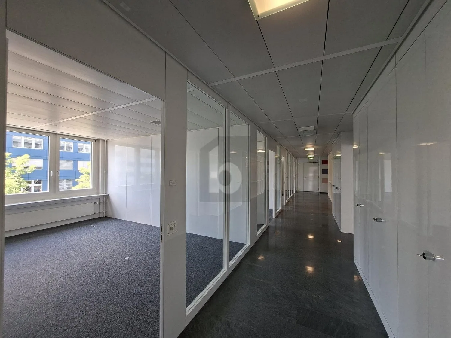 ATTRAKTIVES EINZELBÜRO ZU TOP-KONDITIONEN