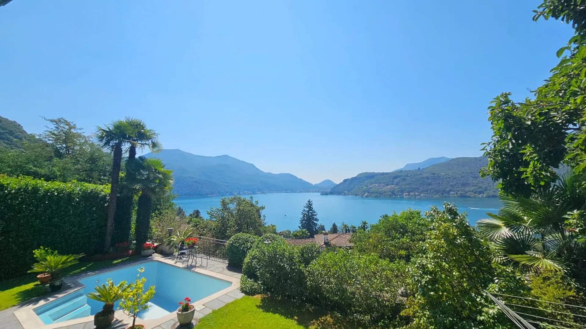 Prächtige Villa mit Seeblick in Morcote Arbostora