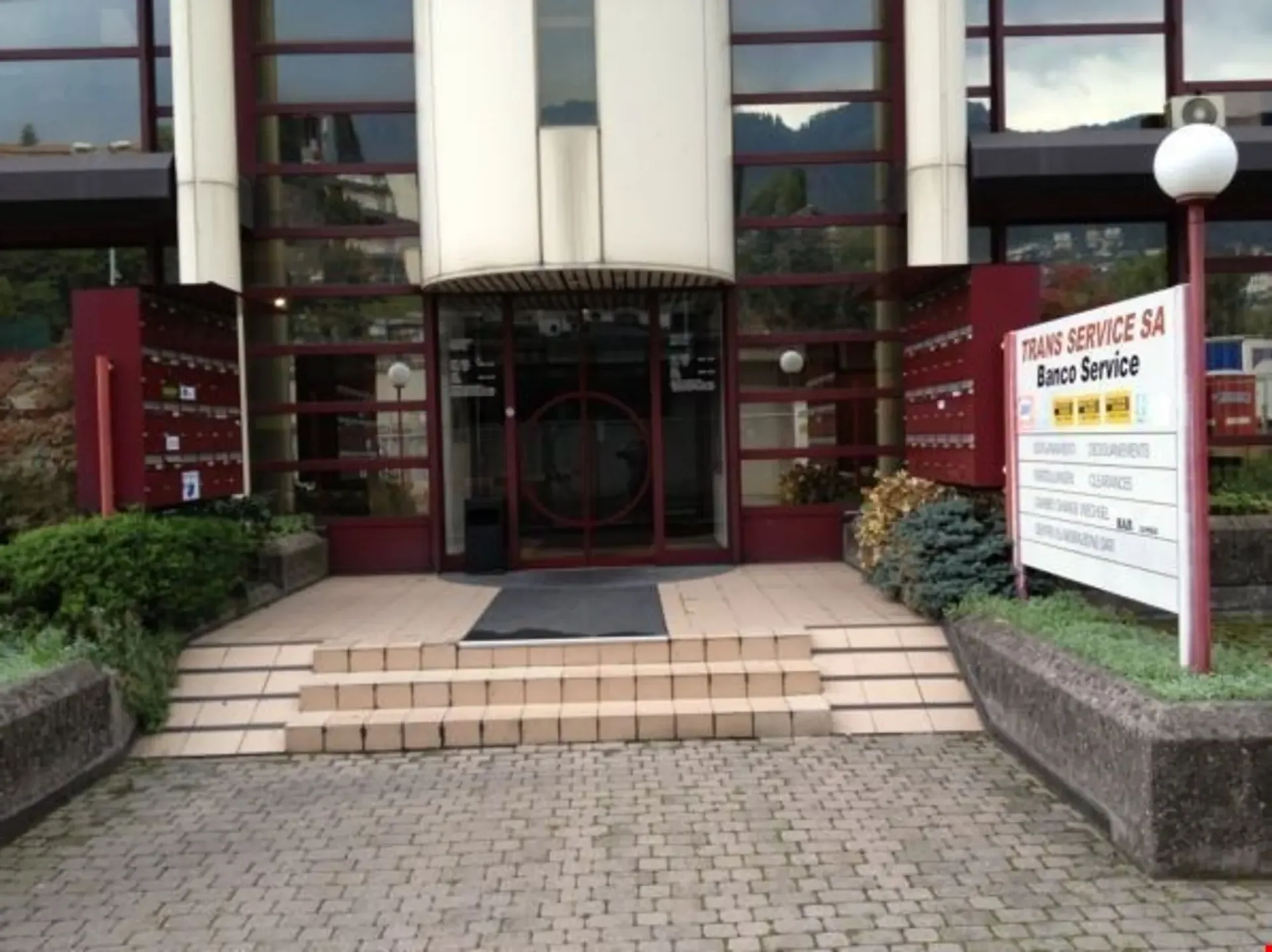 BÜRO NAHE ZOLLGRENZE BROGEDA