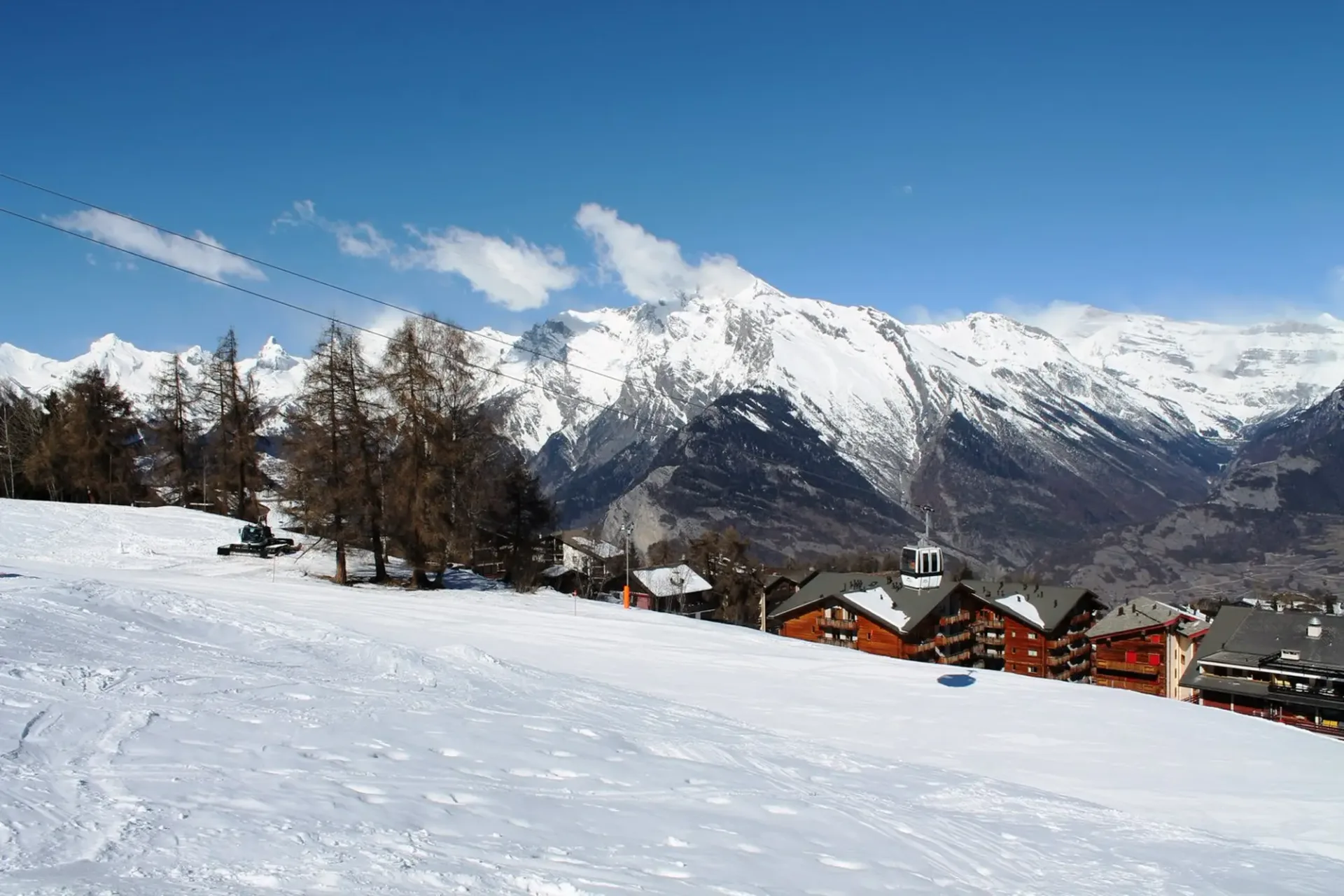 Place de parc sur la piste de ski