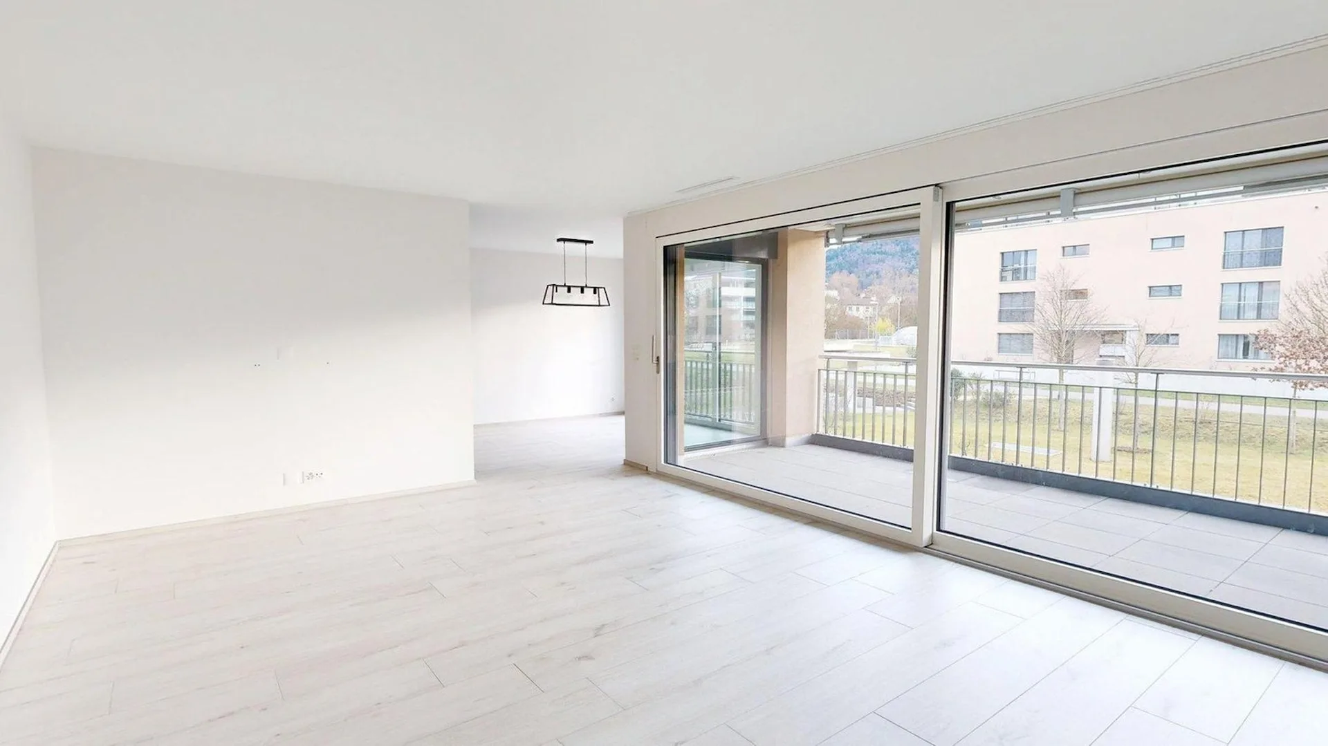 Moderne 2.5-Zimmer Eigentumswohnung mit schönem Balkon.