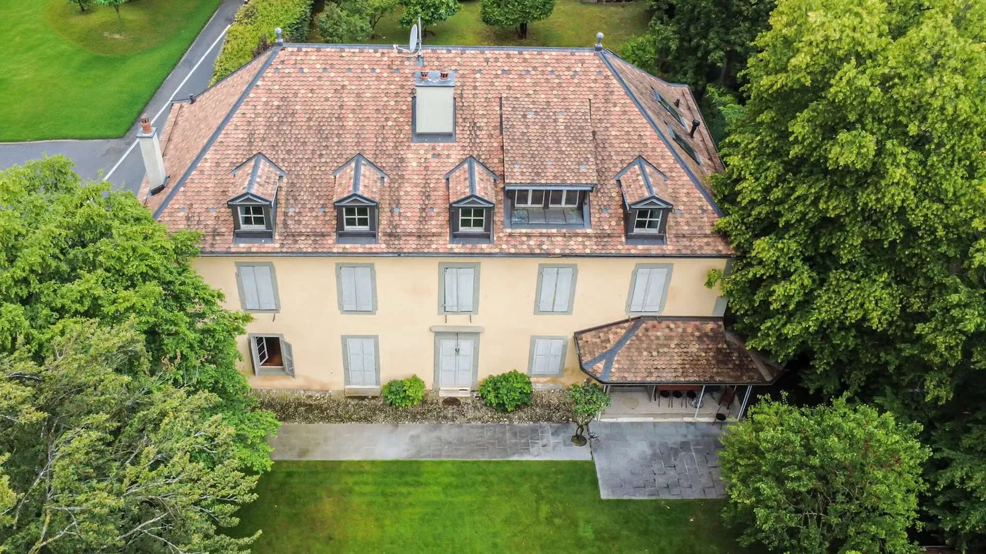 Domaine Mercier, ein Herrenhaus des 18. Jahrhunderts in seinem 4'000m2 großen Park