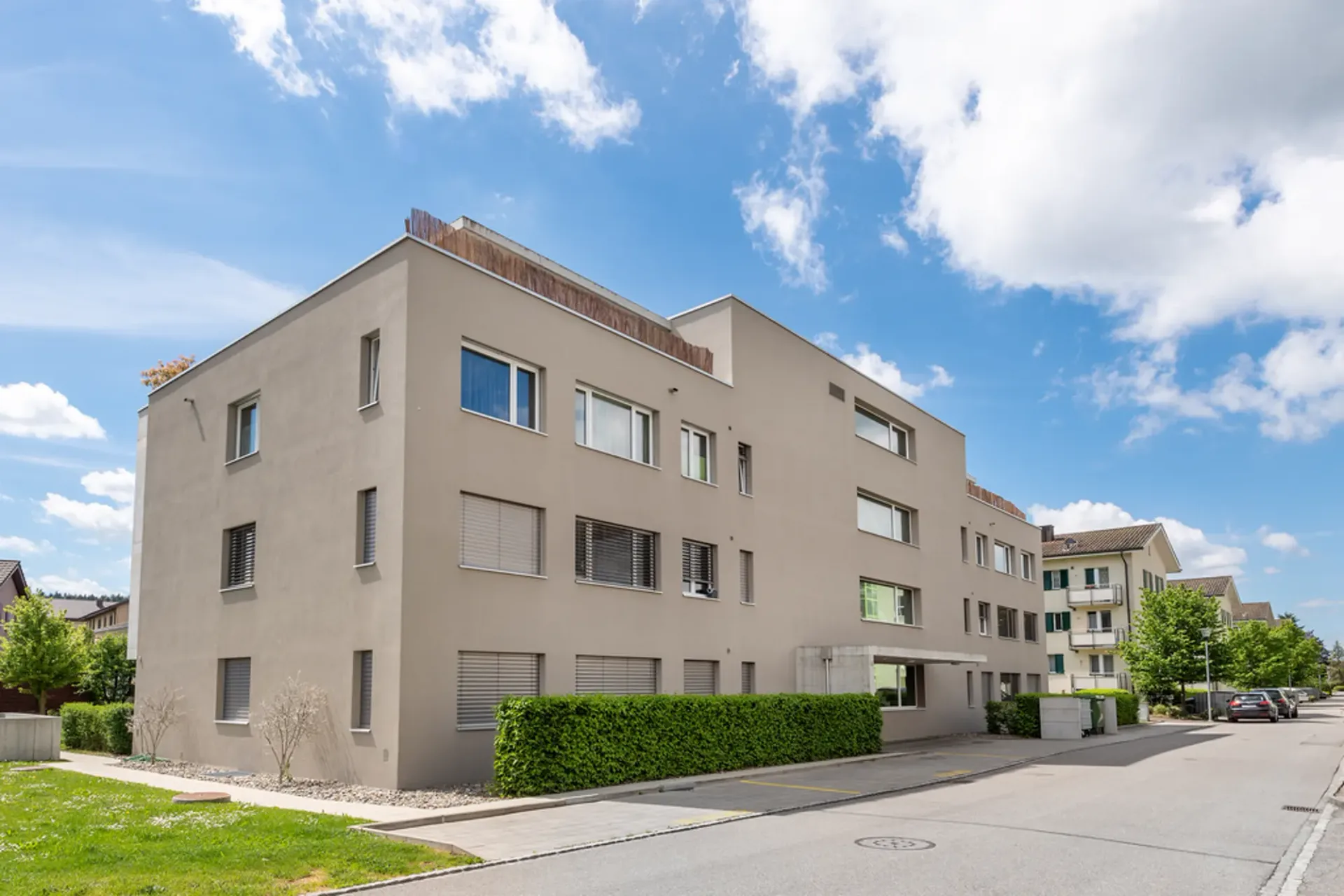 2 1/2-Zimmerwohnung im Parterre mit Terrasse