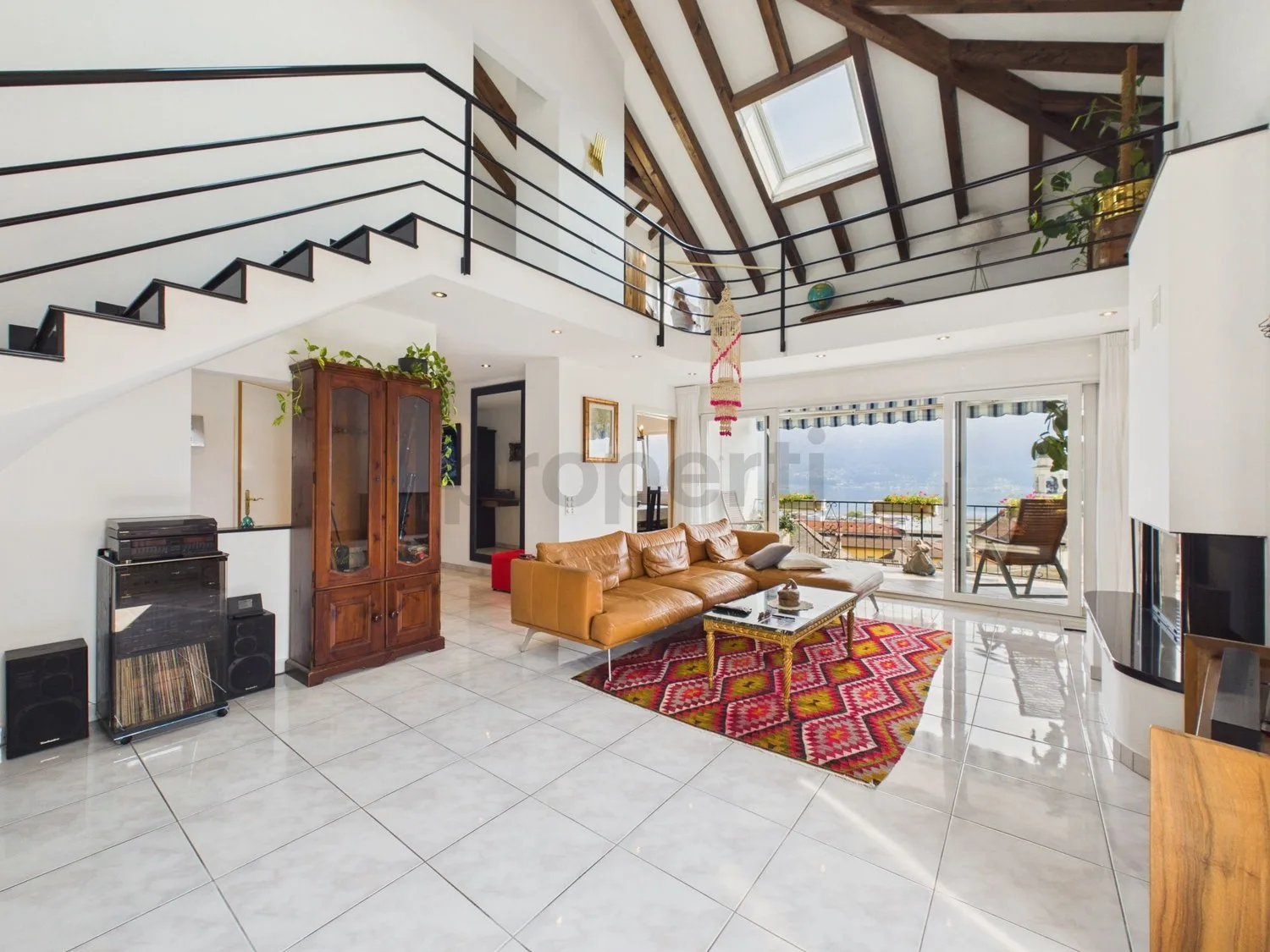 Prestigious 5.5-room attic with spectacular lake view