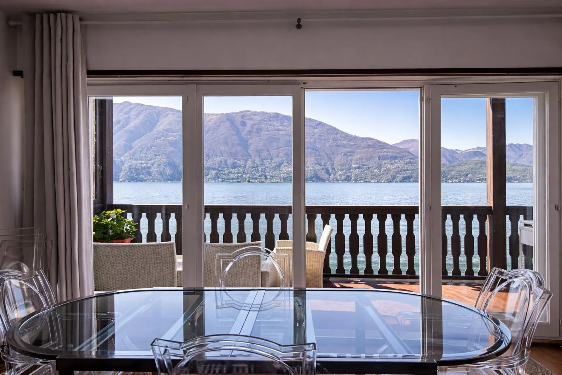 Direkt am Lago Maggiore – Einzigartiger Zweitwohnsitz am Wasser