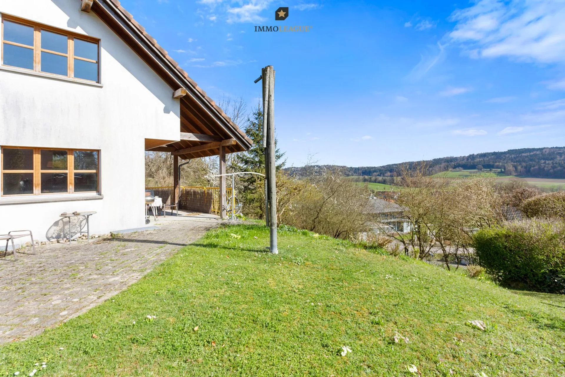 Zuhause mit Charme, Einliegerwohnung & Weitsicht.
