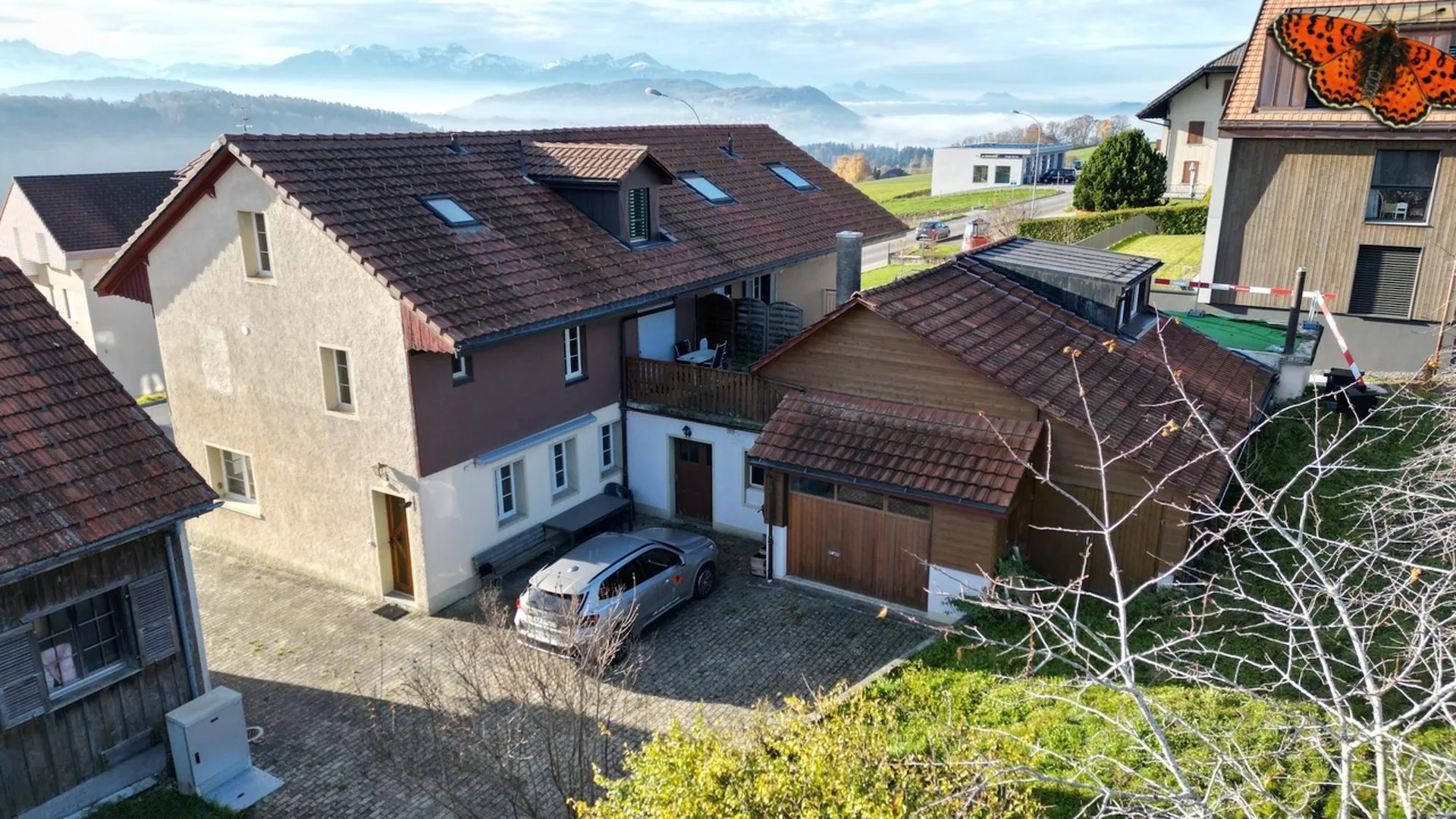 Charmanter Reihenhaus mit schönem Baugrundstück
