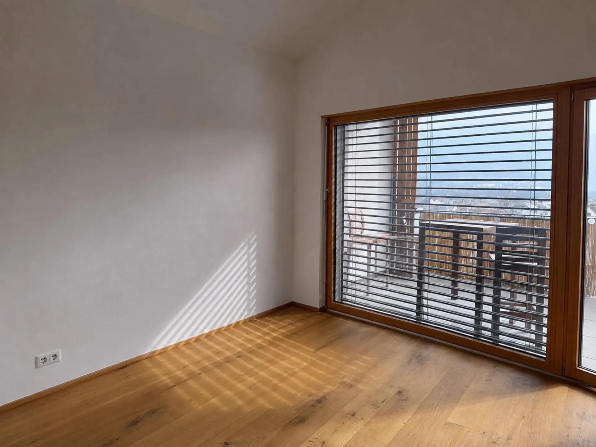Moderne Wohnung im Grünen