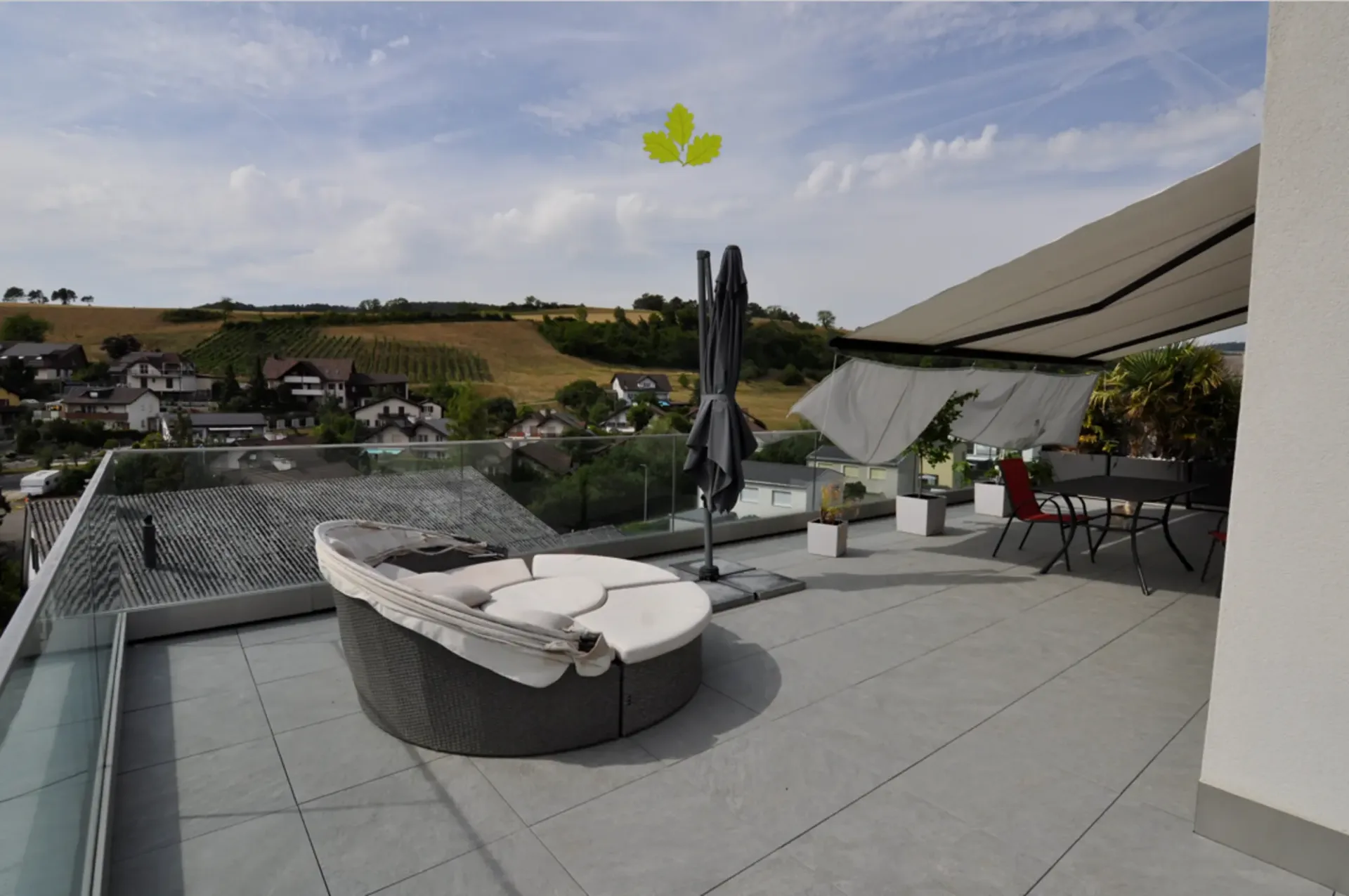 Moderne 3.5-Zimmer-Attikawohnung mit Panoramablick in Bözen