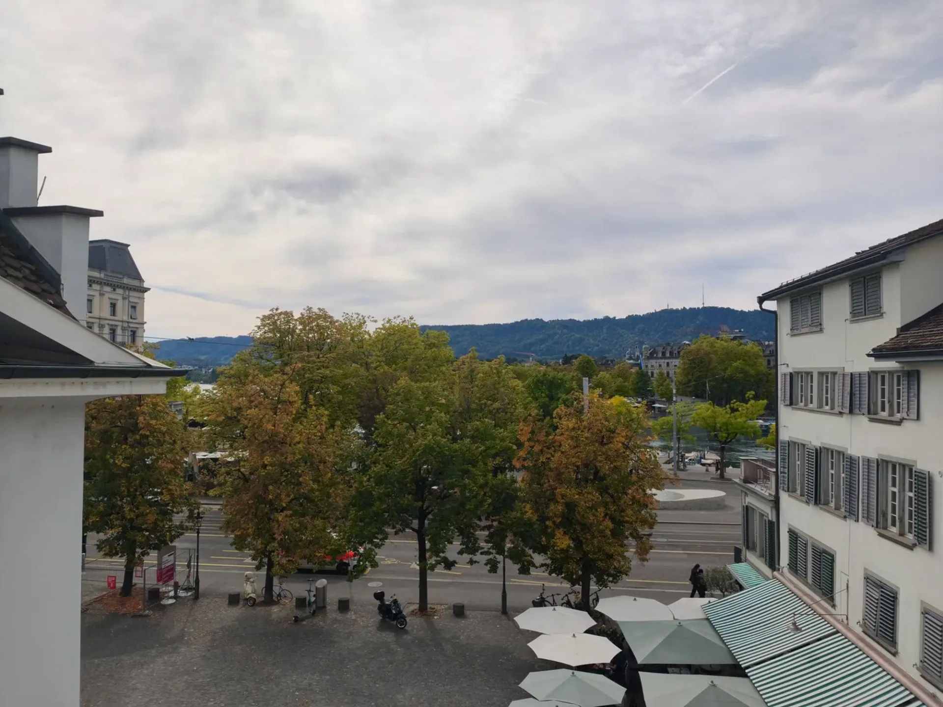 Renovated apartment at Hechtplatz with a view