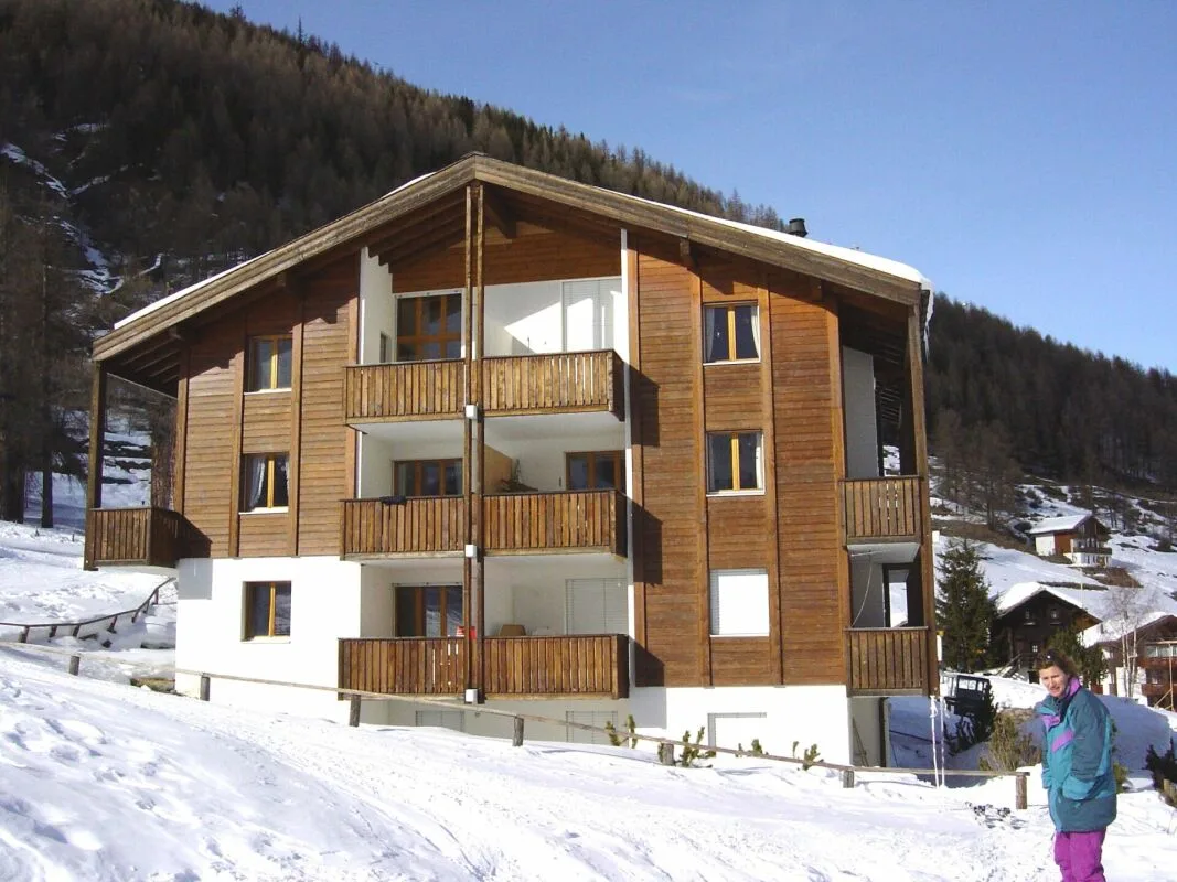 Appartement de rêve 3.5 pièces avec vue imprenable. Location saisonnière du 15.11.26 au 15.04.27 pour les familles avec enfants.