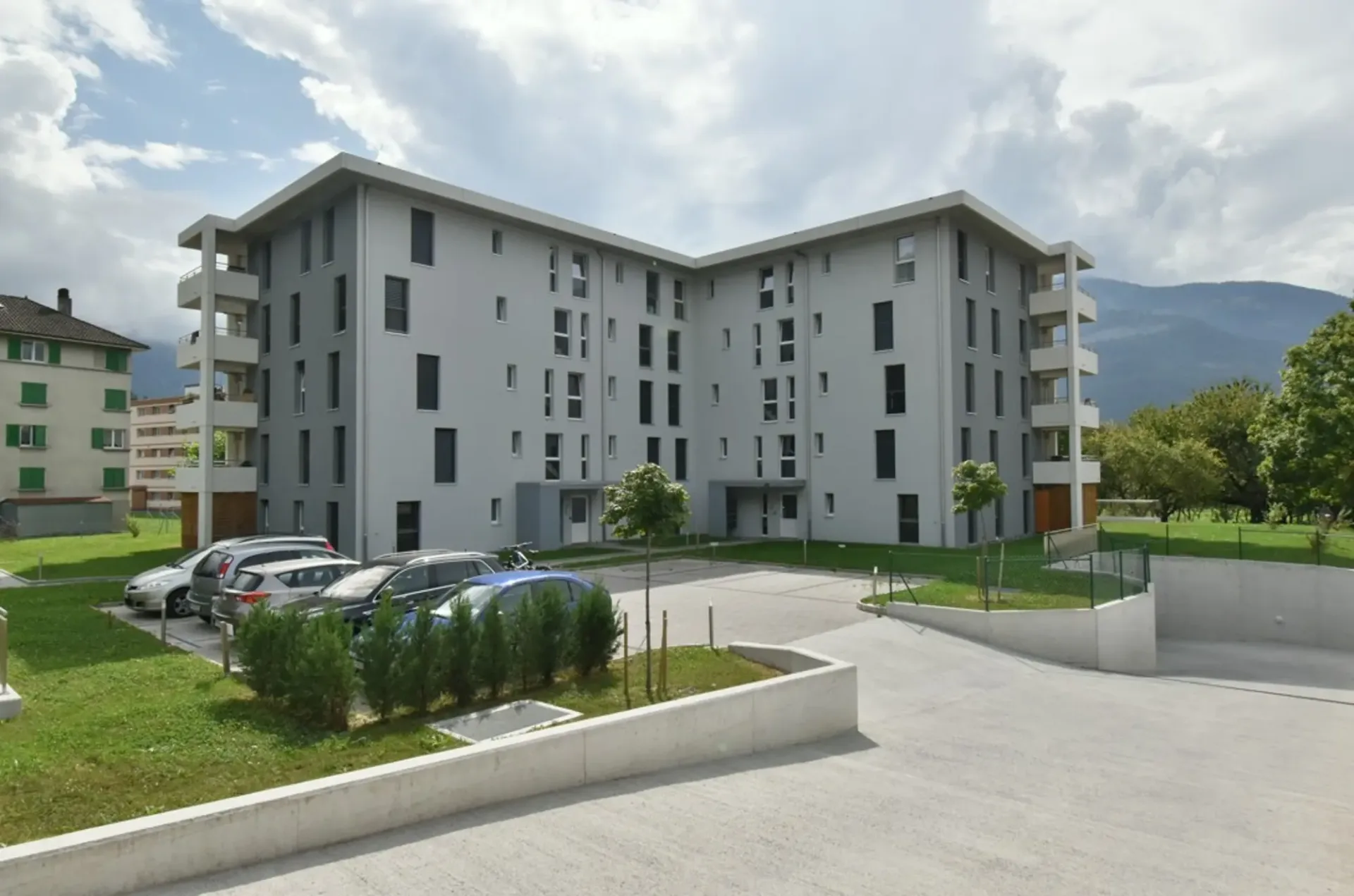 Zu vermieten Parkplatz in Bex