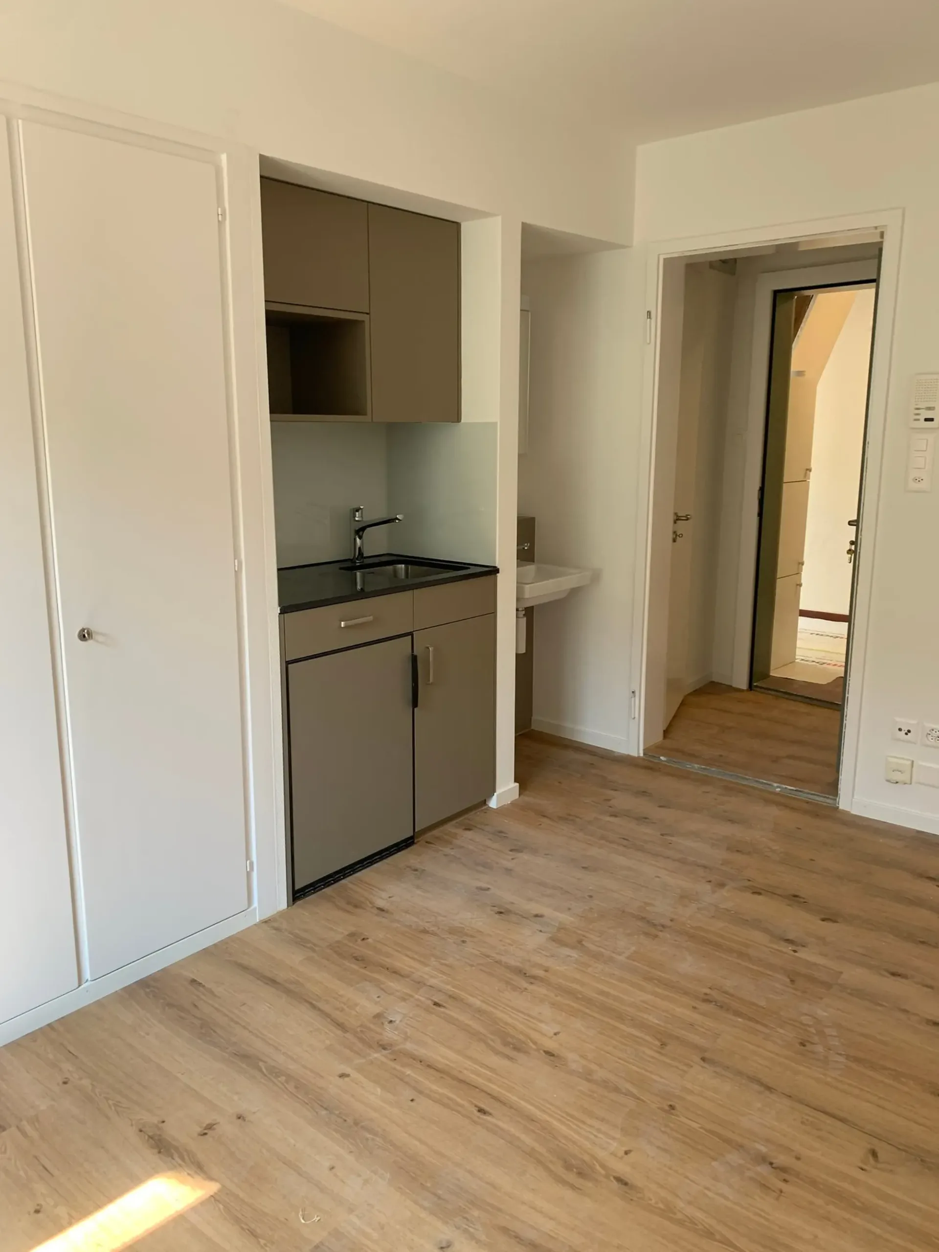 Bel appartement-studio dans la vieille ville à louer à partir du 1er octobre 2026 pour des locataires privés à long terme