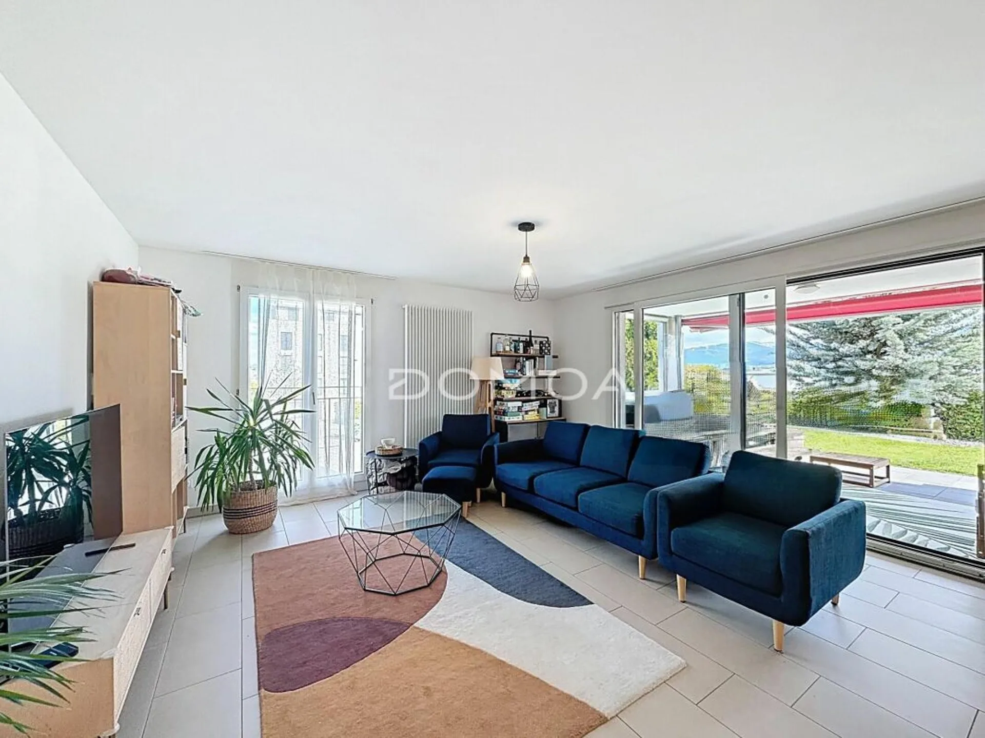 Bello appartamento di 4,5 locali con terrazza e giardino