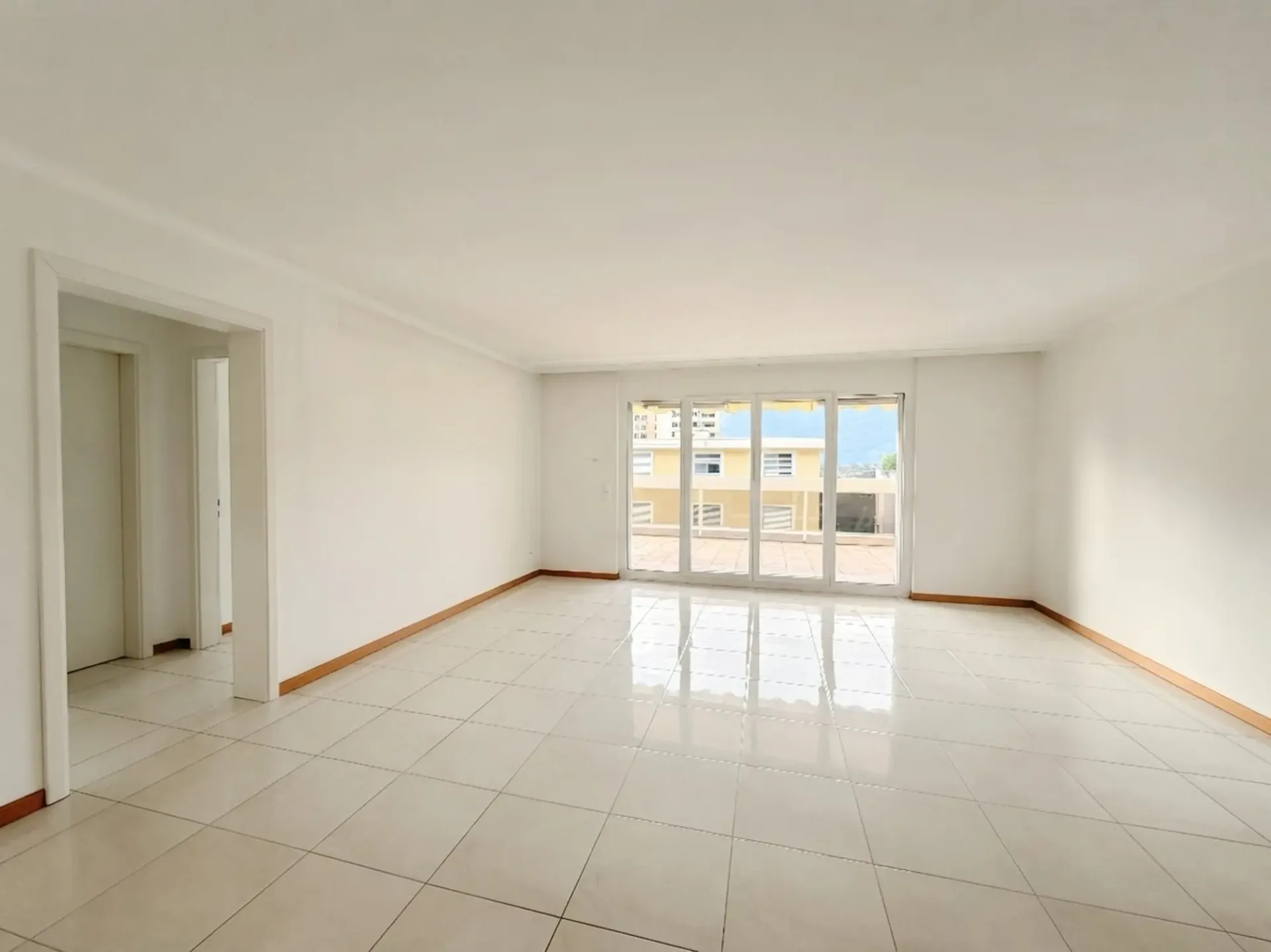 Locarno, penthouse de 4,5 pièces de grande superficie à proximité de tous les services