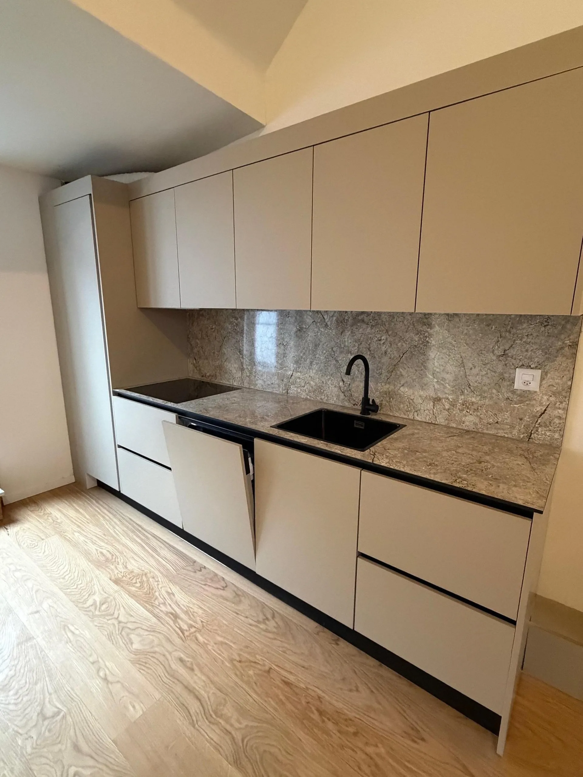 Charmante Duplex-Wohnung in Liestal mit Balkon