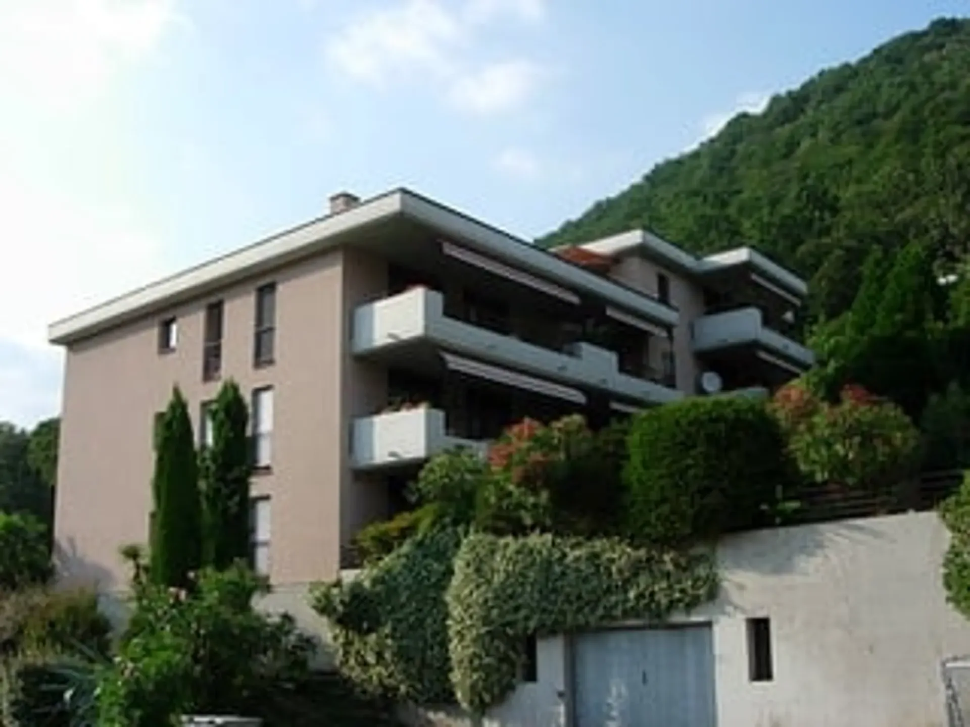 Mietwohnung Attico in ruhiger Zone in Ponte Tresa Schweiz
