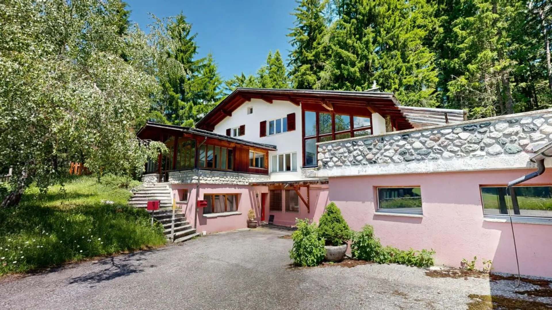 Naturnah: Familienhaus in Davos Laret