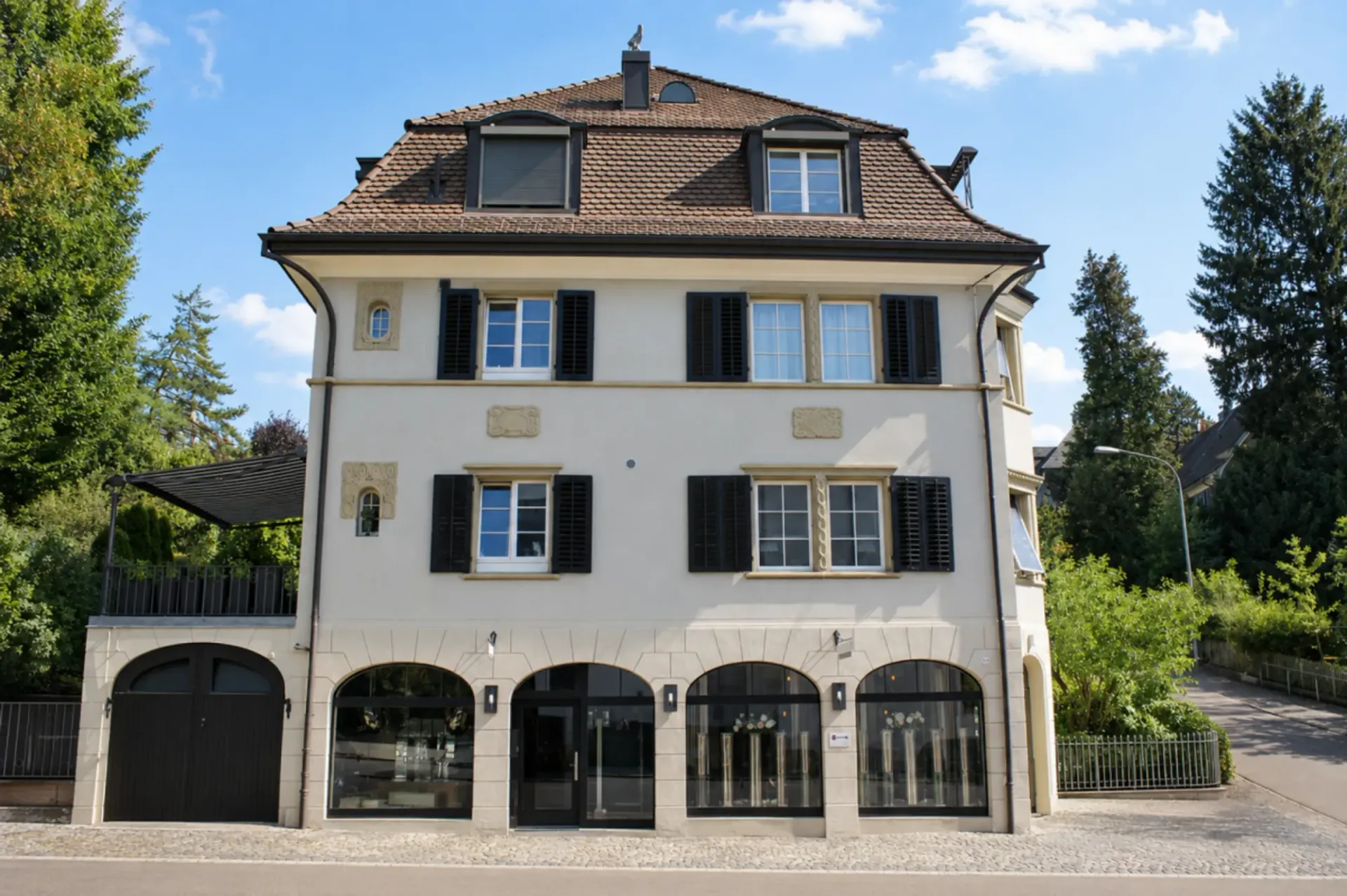 Ufficio rappresentativo con showroom in posizione ottimale al Klusplatz