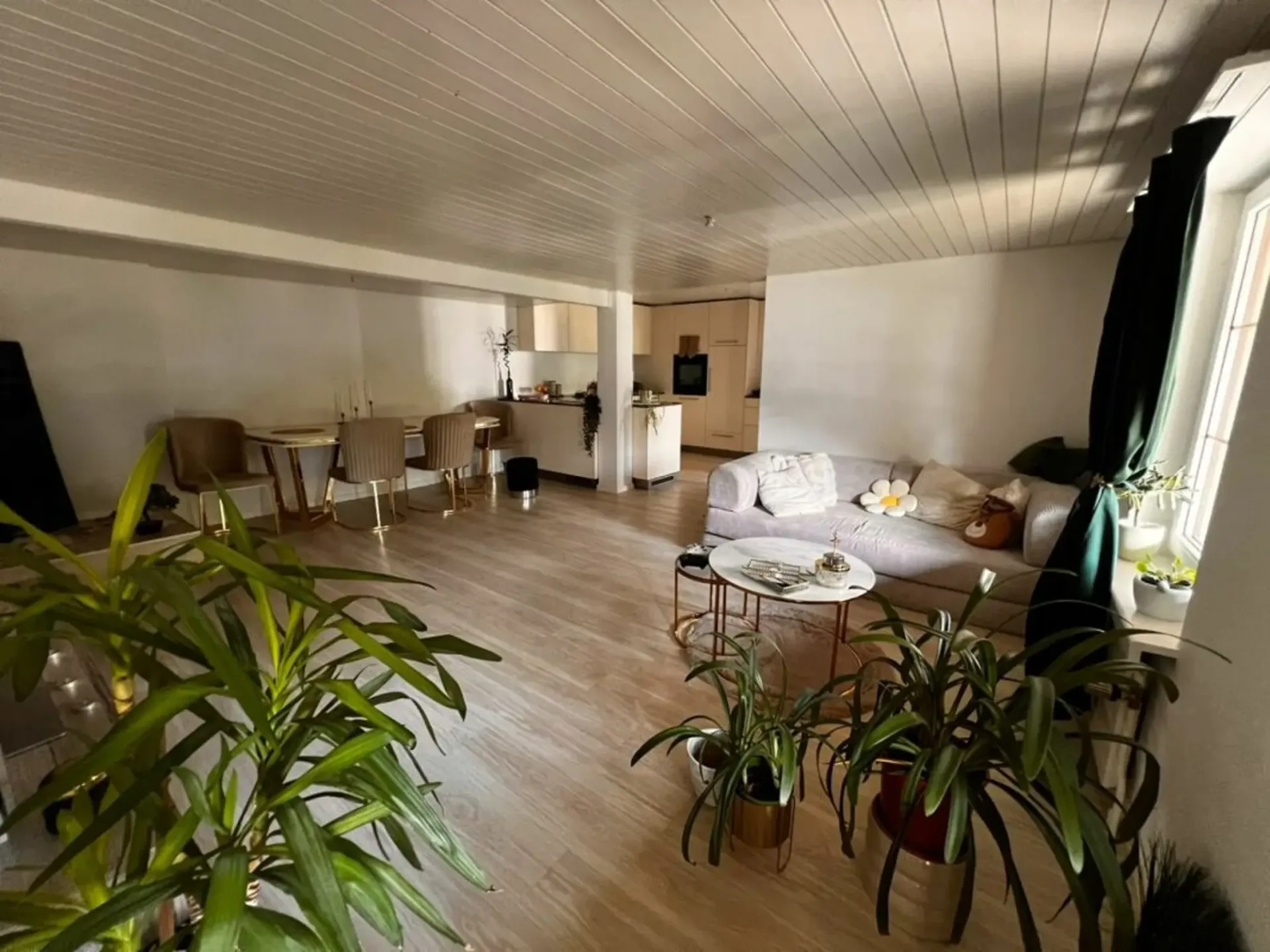 Grosszügige 3.5-Zimmer-Wohnung mit Garage & Top-Verkehrsanbindung in Othmarsingen
