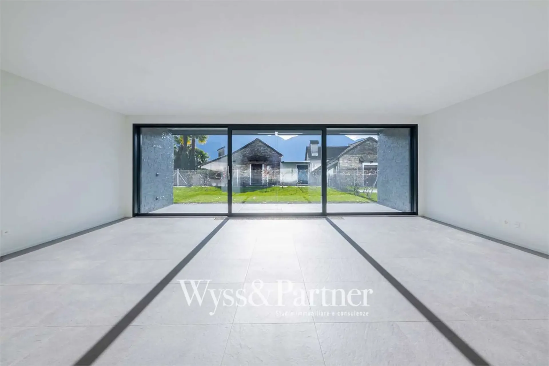 Minusio - splendido appartamento di 3.5 con giardino privato