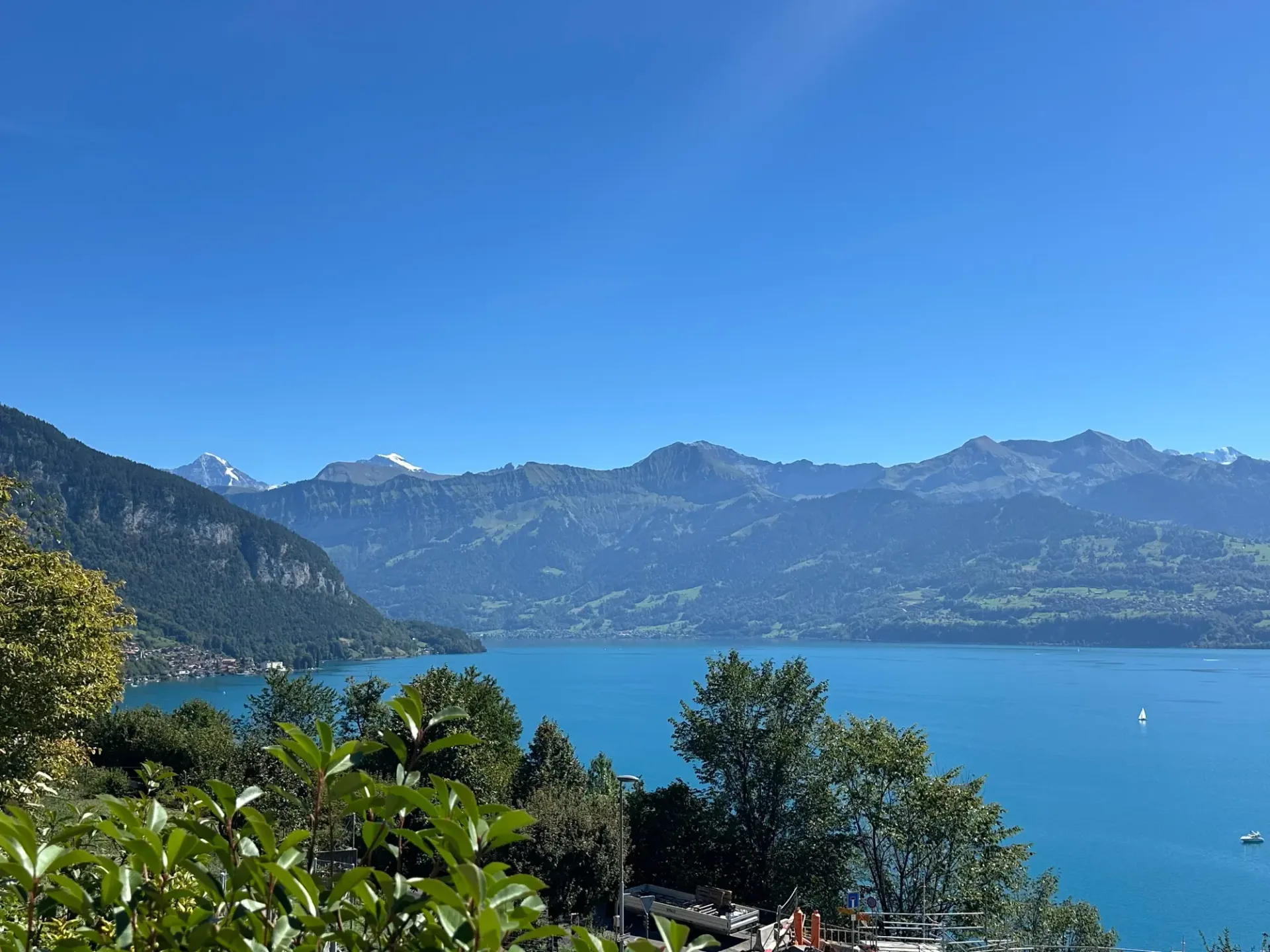 2.5-Zimmer-Ferienwohnung mit Seesicht in Gunten