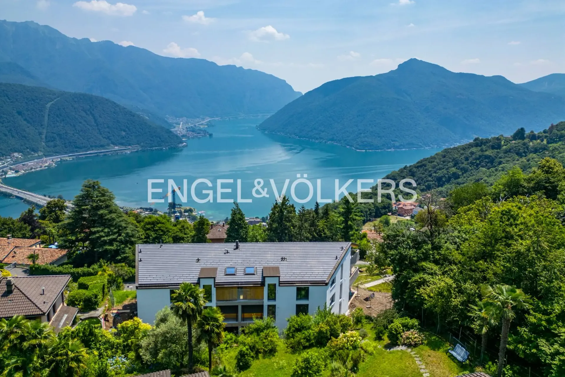 Appartement moderne avec vue lac enchanteur à Carona