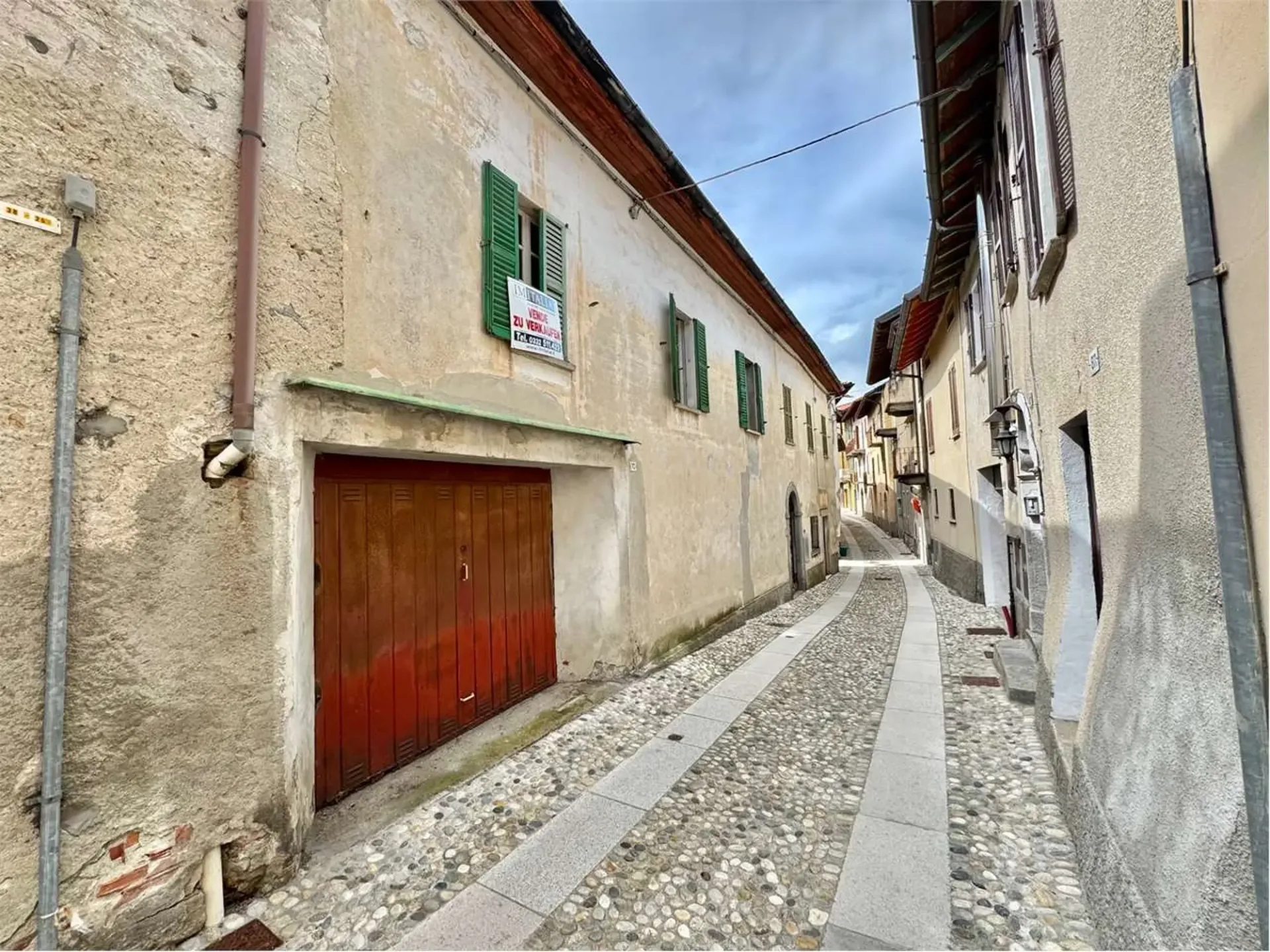 In Verkauf in Brezzo di Bedero