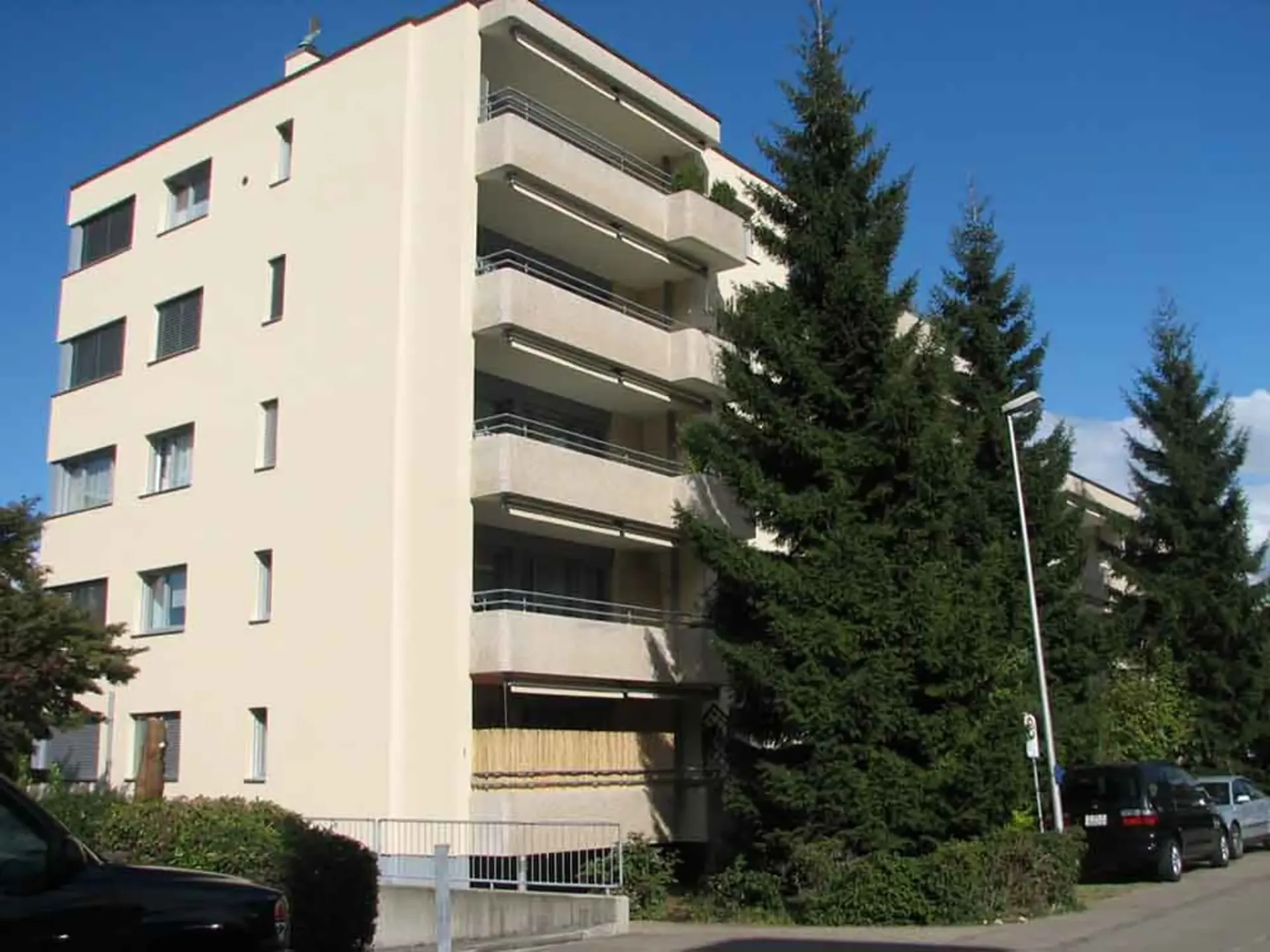 Einstellhallenplatz Farnsburgstrasse 1/3  in Pratteln