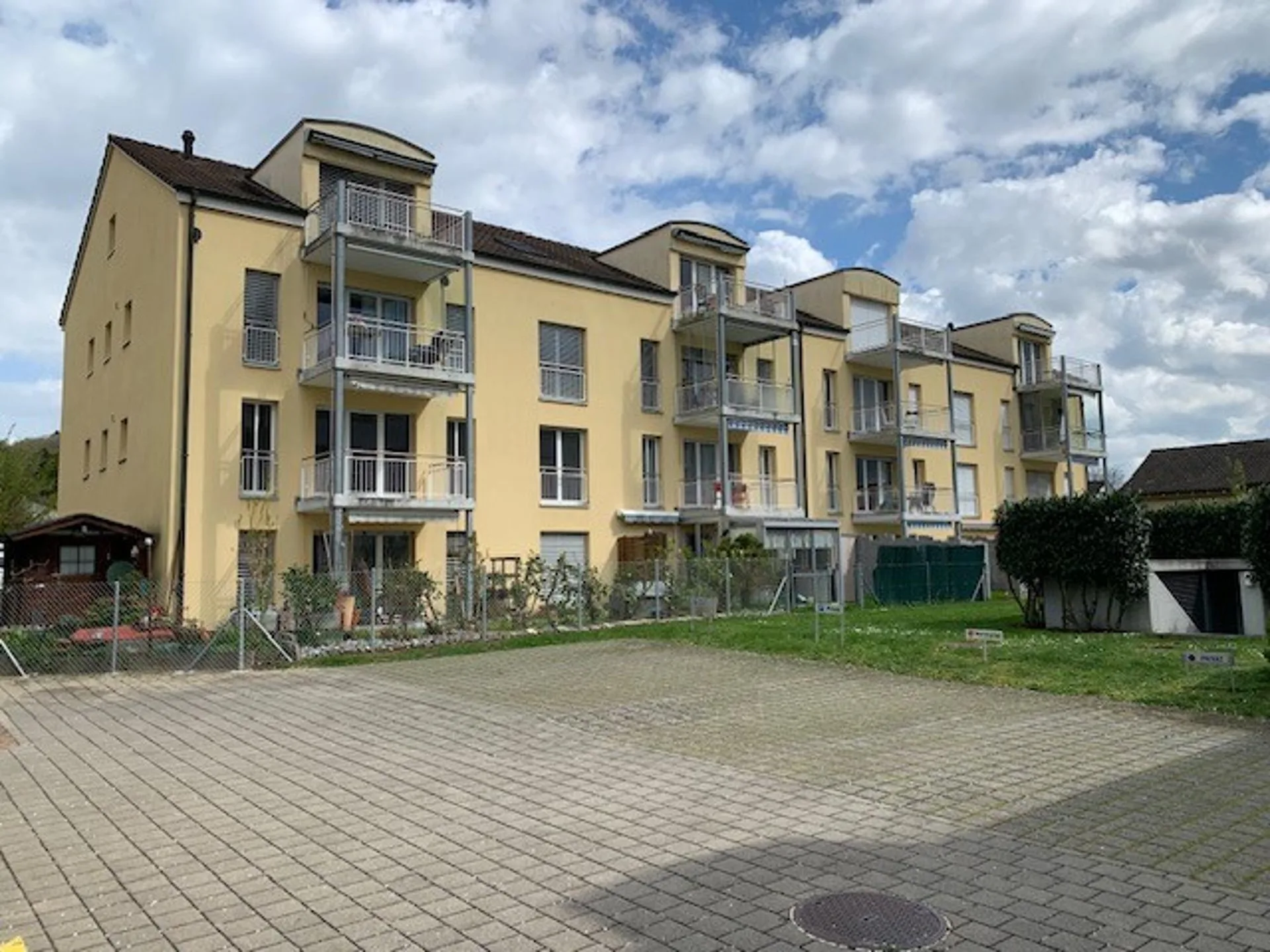 Attraktive 3.5 Zimmer Dachwohnung mit Weitblick. Ideales Anlageobjekt