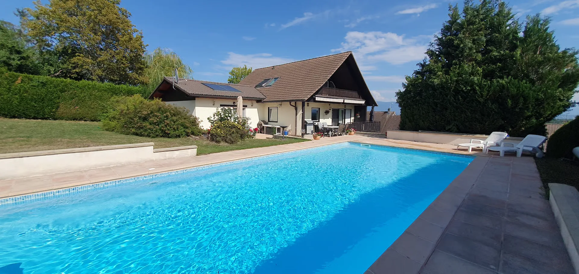 Maison d'Exception de 9 pièces avec Vue Panoramique et Piscine