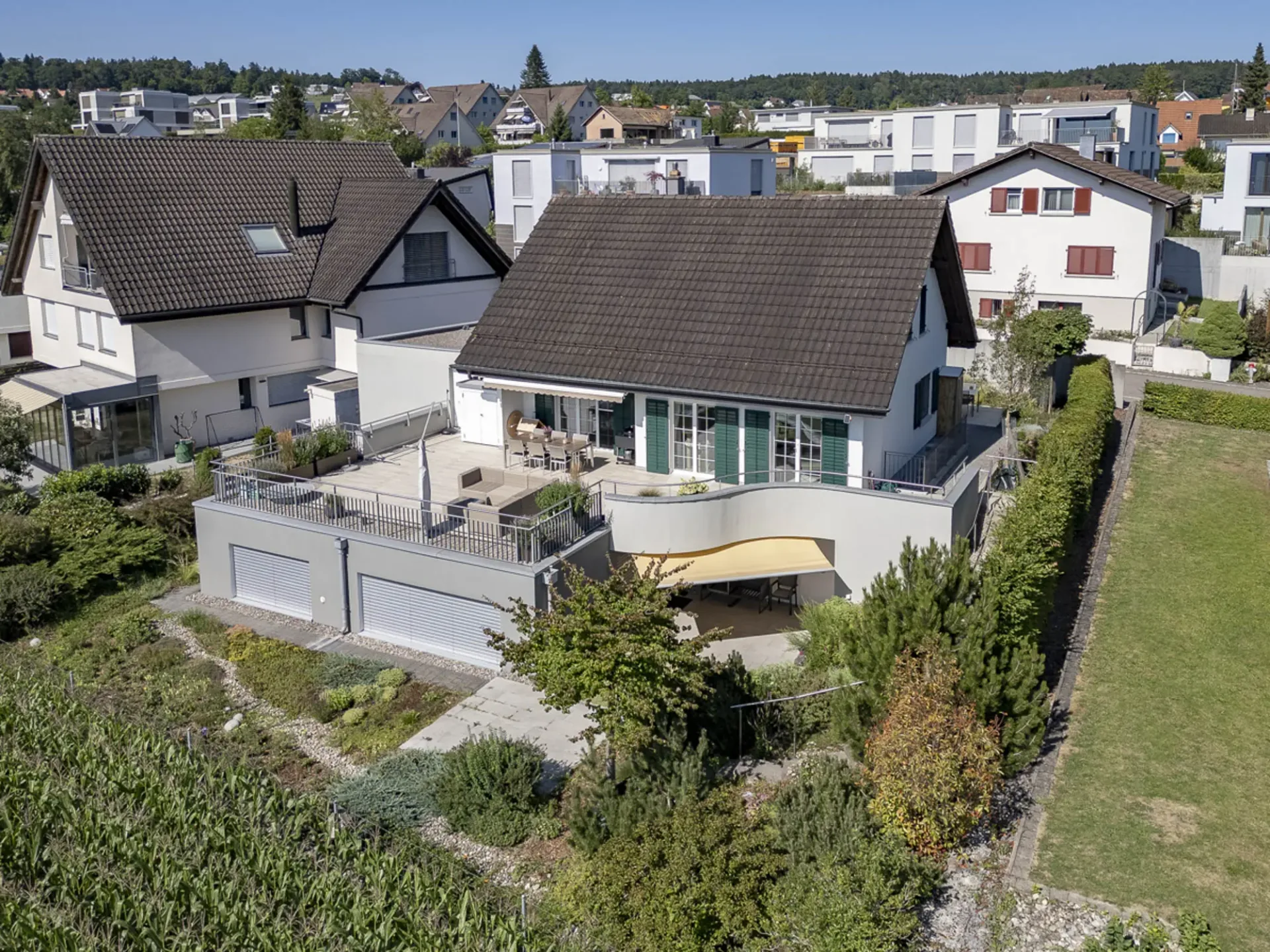 5.5-Zimmer-Einfamilienhaus mit 2.5-Zimmer-Einliegerwohnung