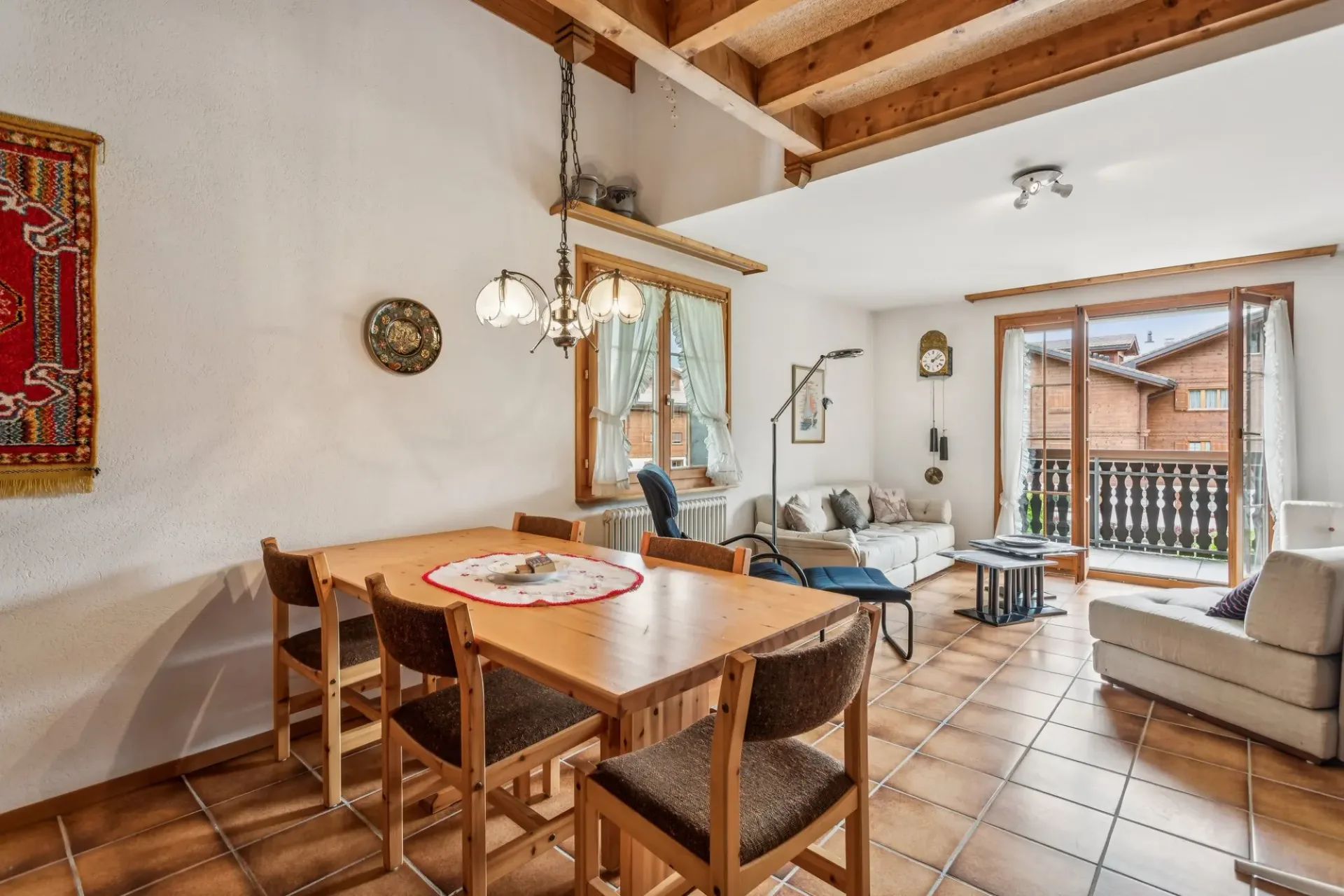 Wohnen mit Chalet-Flair - gemütliche 3.5-Zimmer-Maisonettewohnung
