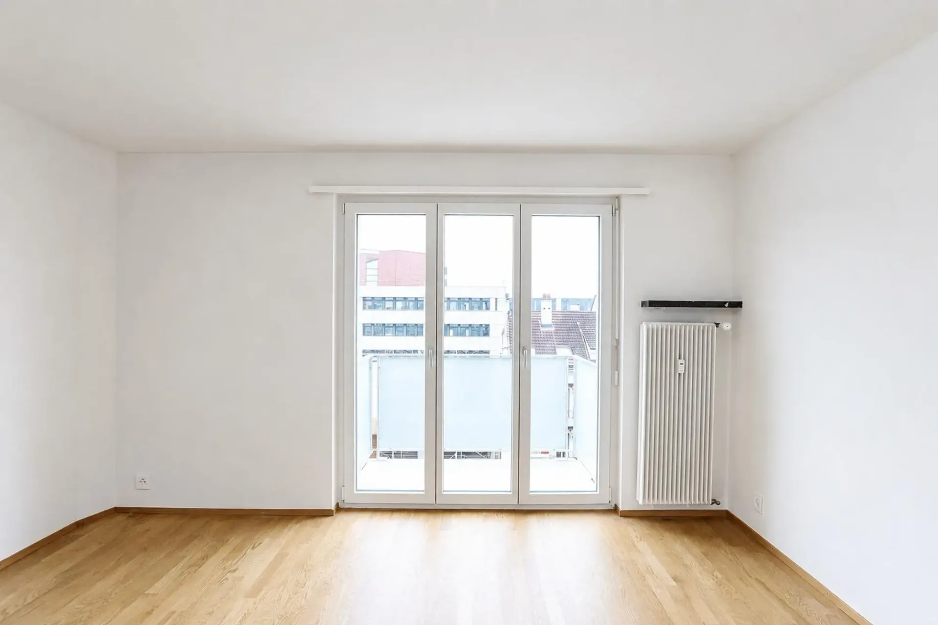Renovated 1-room apartment near SBB train station