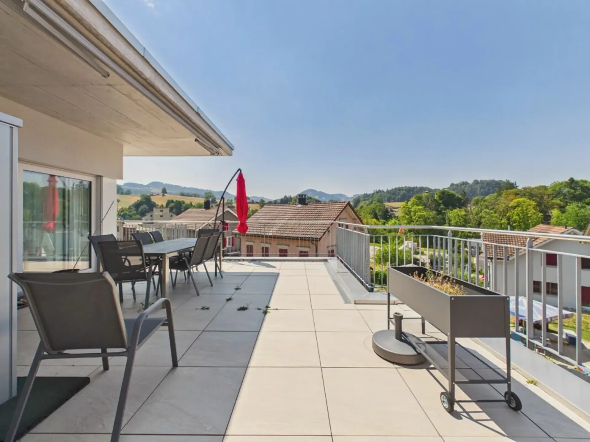 Moderne Attikawohnung mit sonniger Terrasse