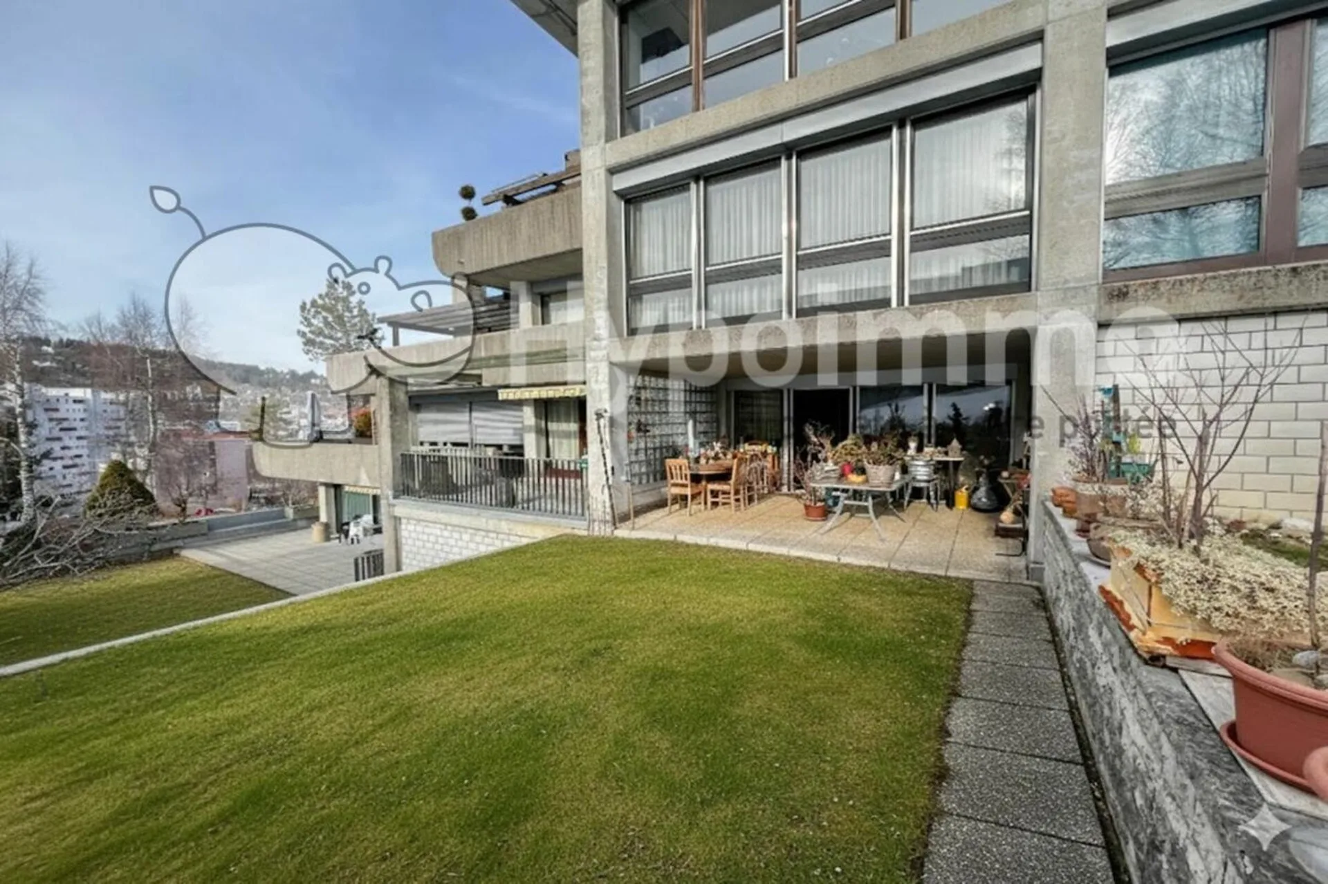 2,5 Zimmer mit Terrasse und schöner Helligkeit - Verkauf in Form eines Nießbrauchs