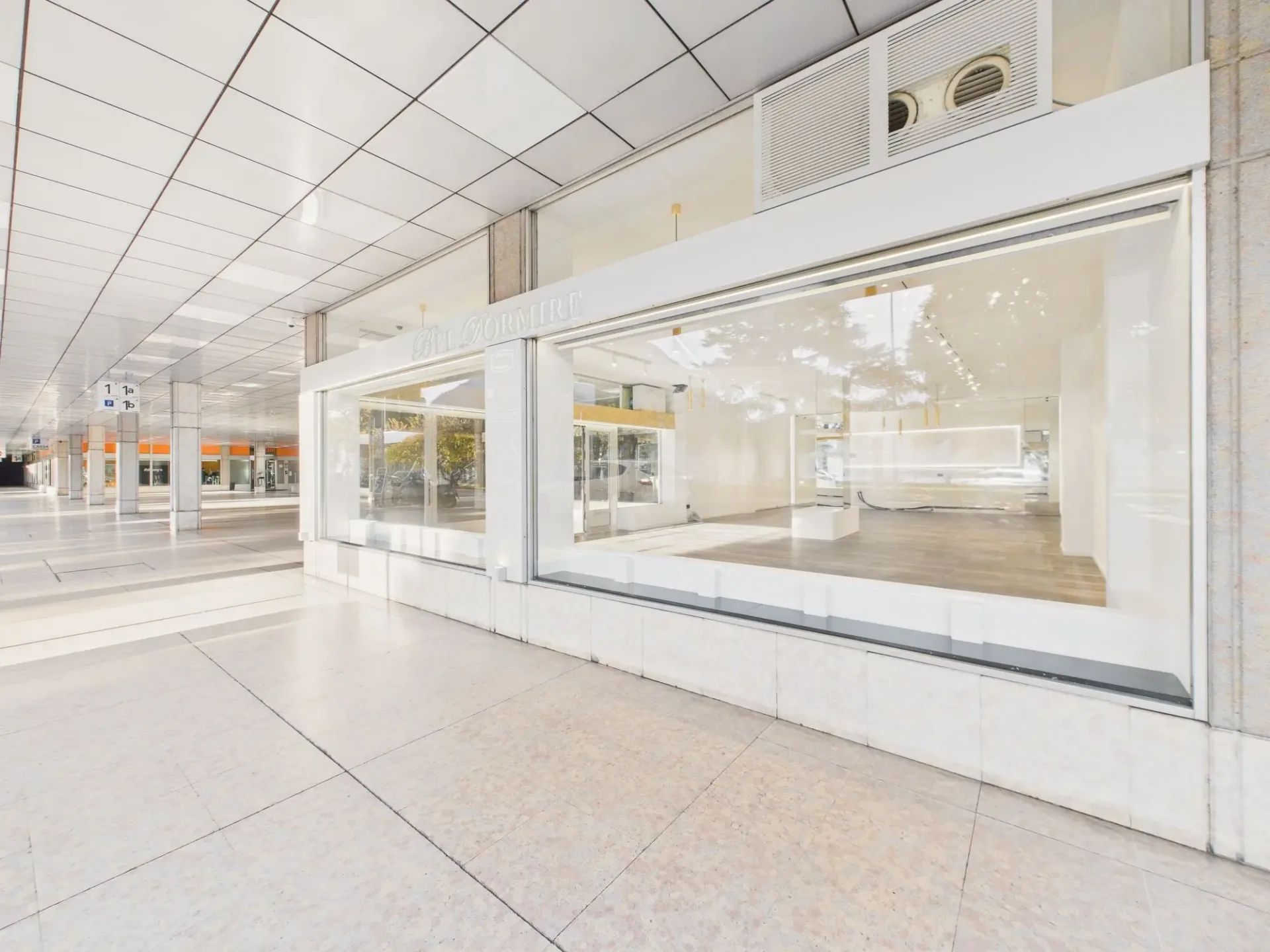 Exzellenter Gewerberaum im Herzen von Lugano, Kanton Tessin